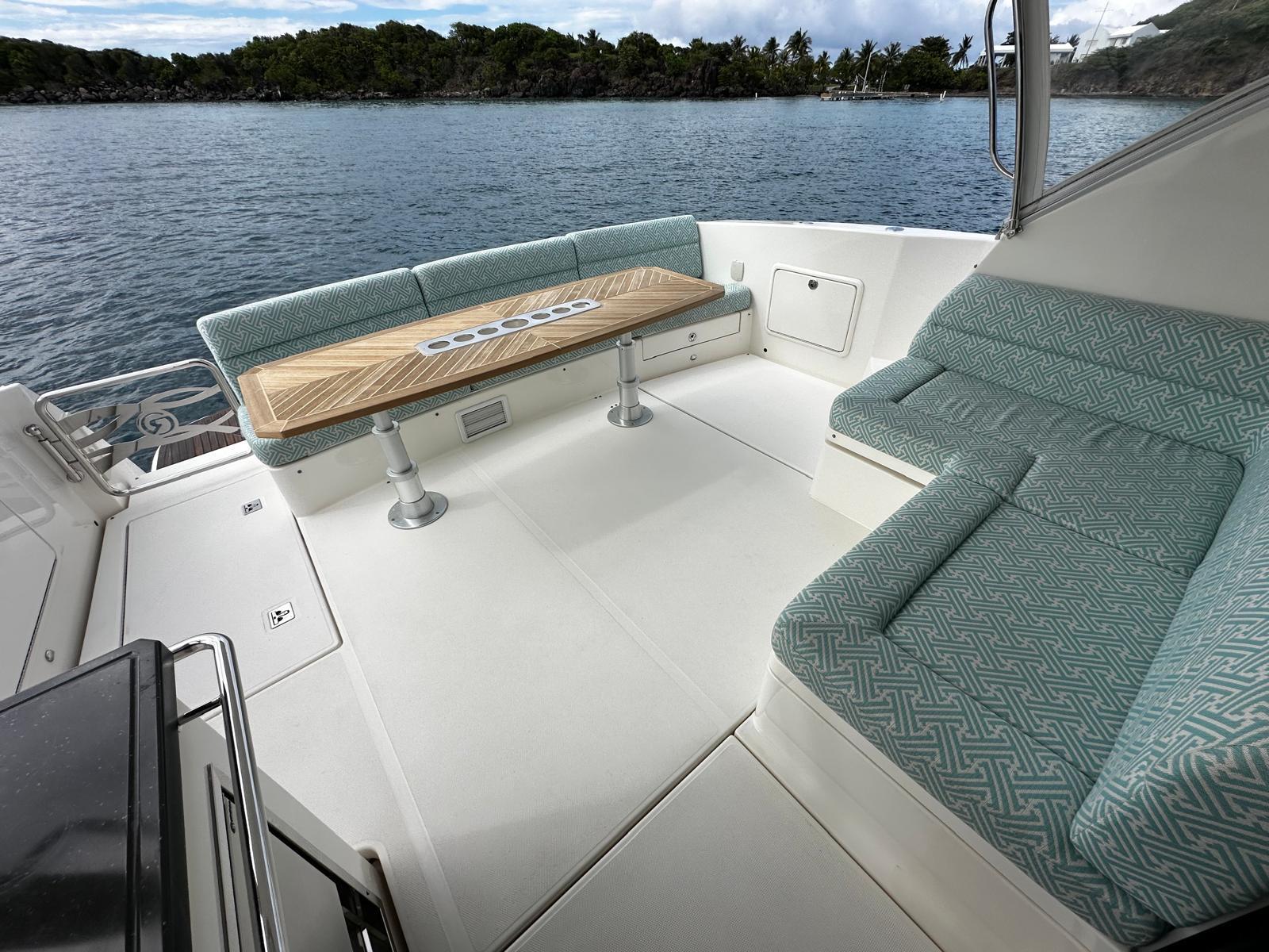 Riviera-5000 Sport Yacht 2016 -PR-9791401 | Thumbnail