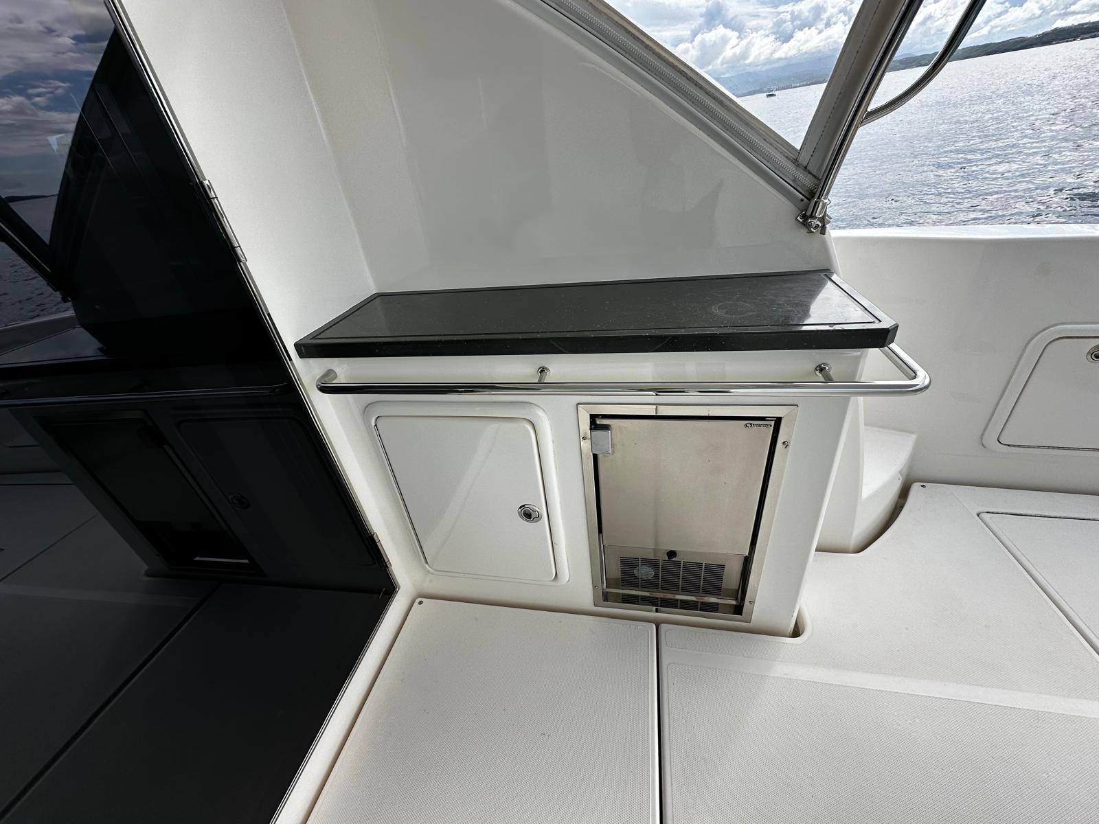 Riviera-5000 Sport Yacht 2016 -PR-9791401 | Thumbnail