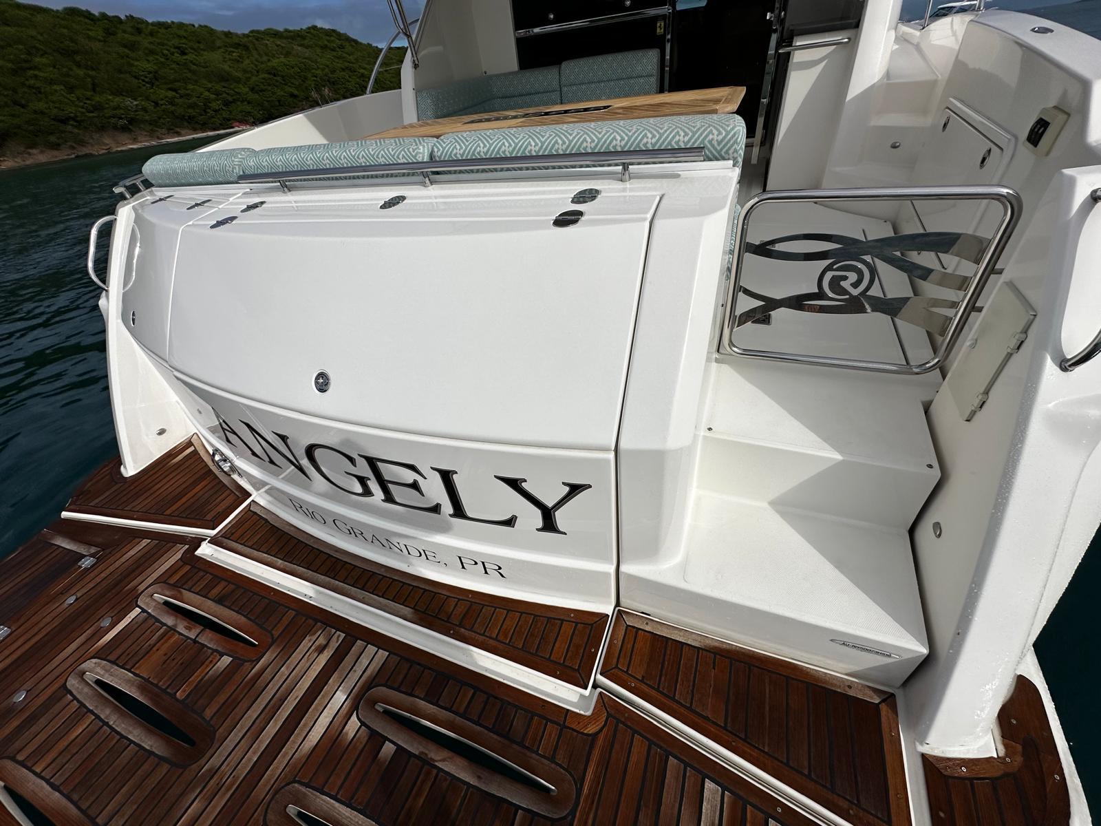 Riviera-5000 Sport Yacht 2016 -PR-9791401 | Thumbnail