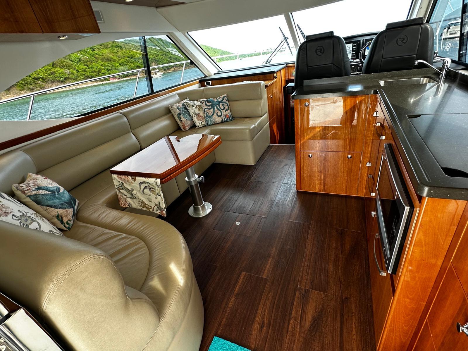 Riviera-5000 Sport Yacht 2016 -PR-9791401 | Thumbnail