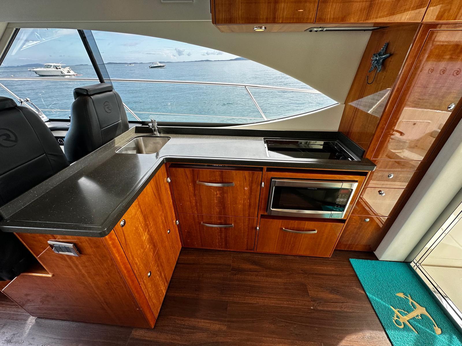 Riviera-5000 Sport Yacht 2016 -PR-9791401 | Thumbnail