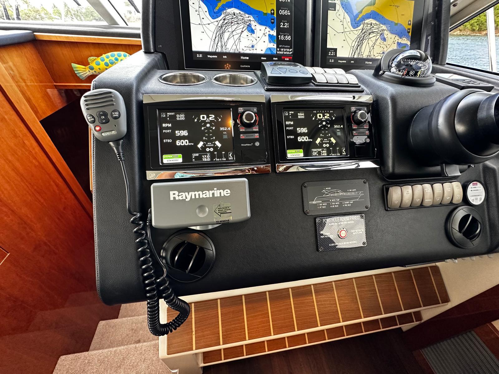 Riviera-5000 Sport Yacht 2016 -PR-9791401 | Thumbnail