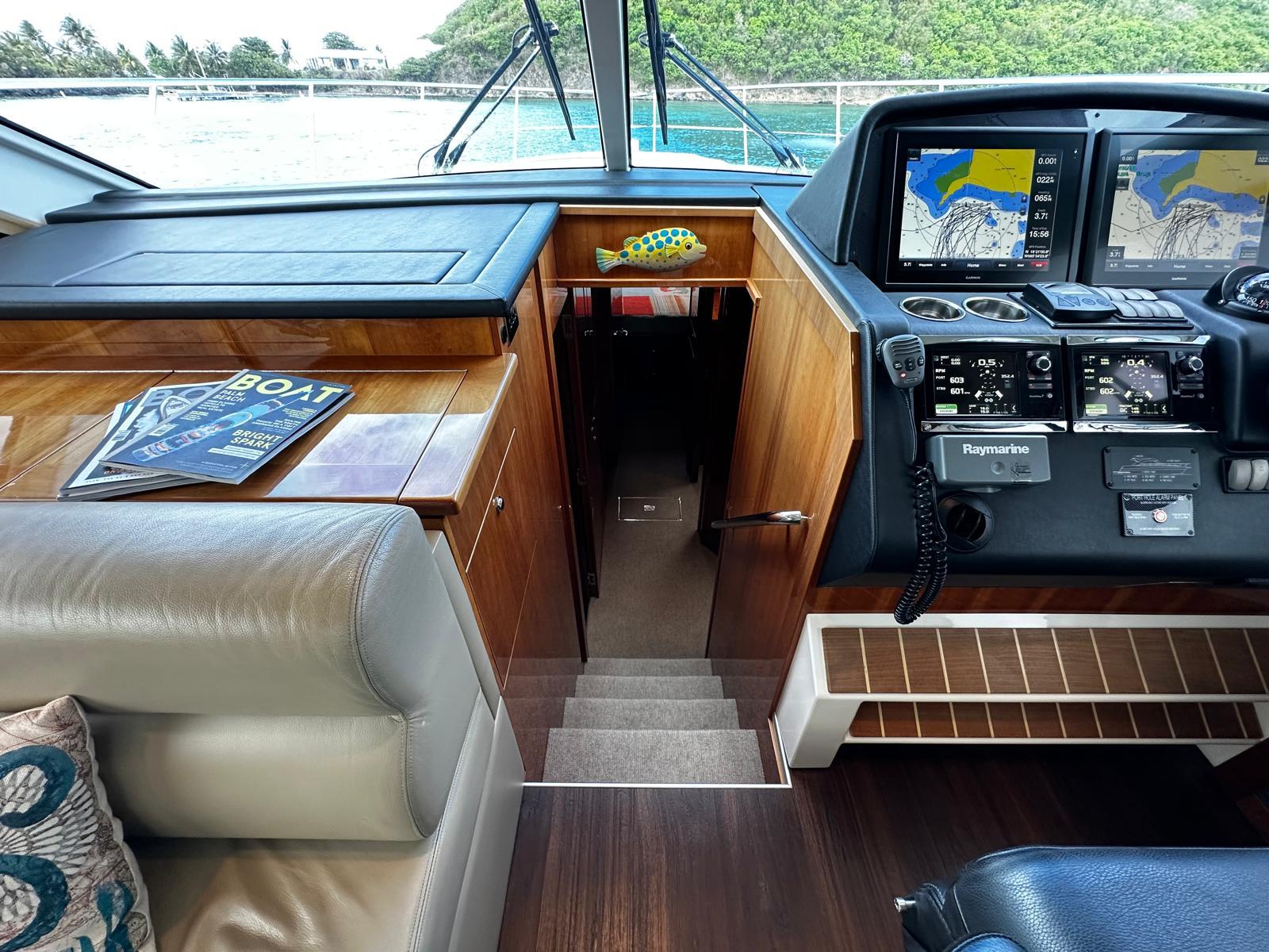 Riviera-5000 Sport Yacht 2016 -PR-9791401 | Thumbnail