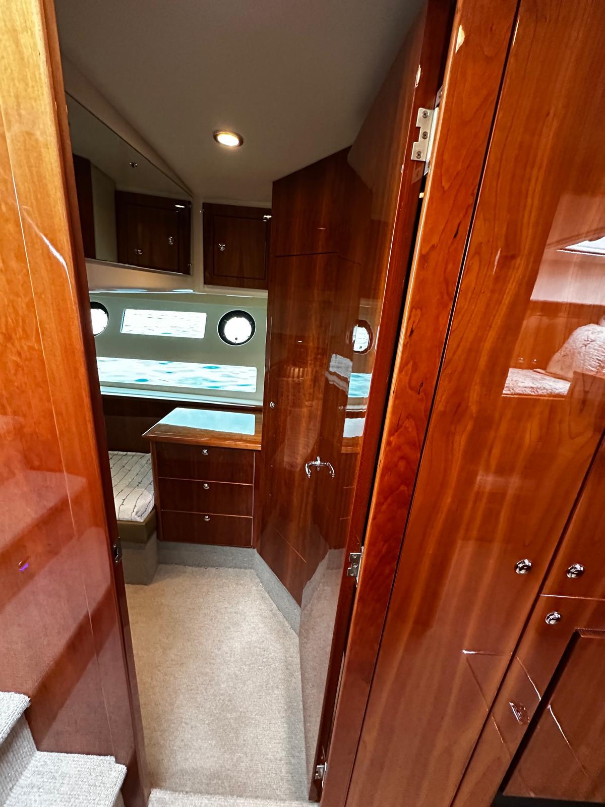 Riviera-5000 Sport Yacht 2016 -PR-9791401 | Thumbnail