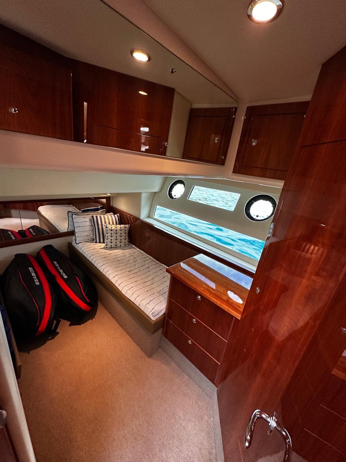 Riviera-5000 Sport Yacht 2016 -PR-9791401 | Thumbnail