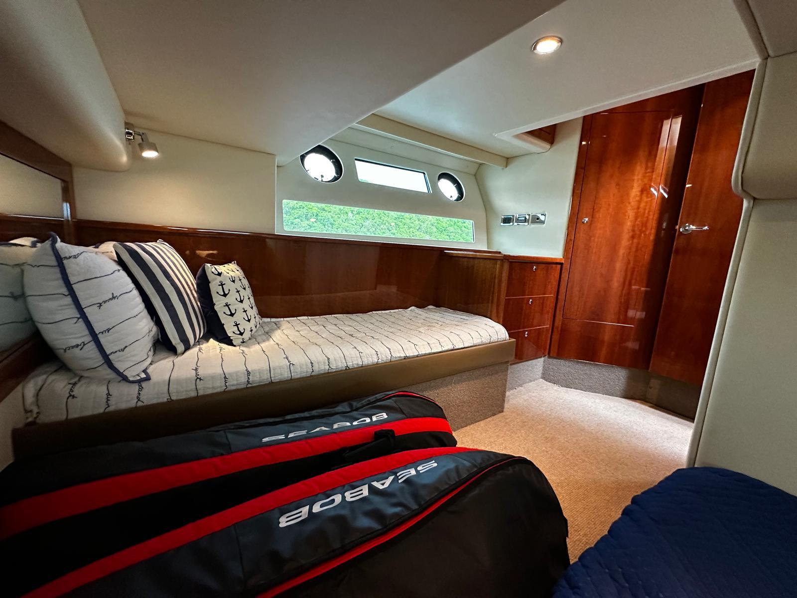 Riviera-5000 Sport Yacht 2016 -PR-9791401 | Thumbnail