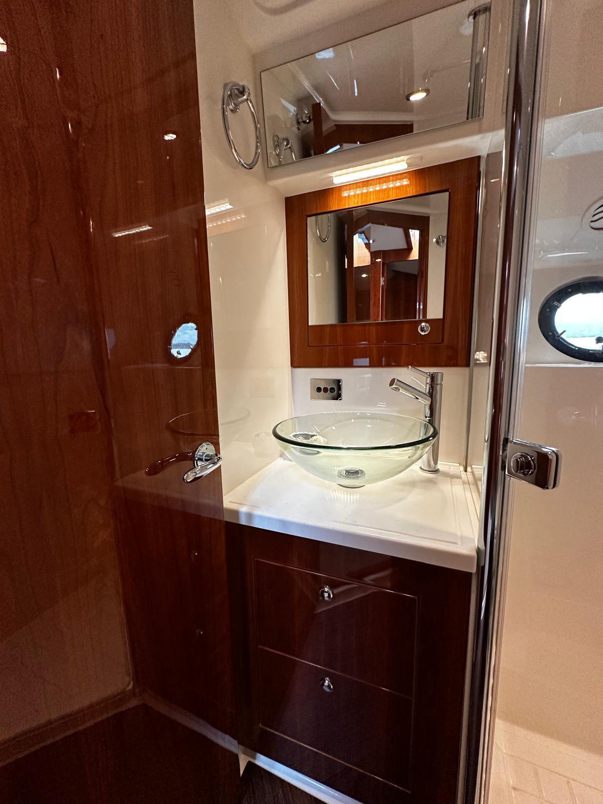 Riviera-5000 Sport Yacht 2016 -PR-9791401 | Thumbnail