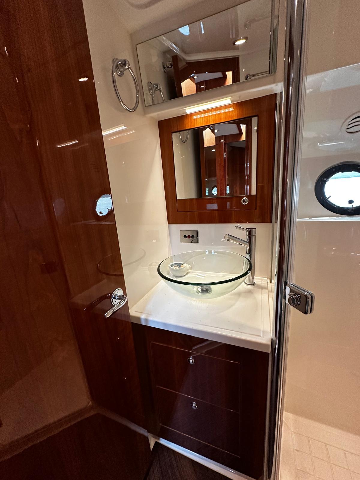Riviera-5000 Sport Yacht 2016 -PR-9791401 | Thumbnail