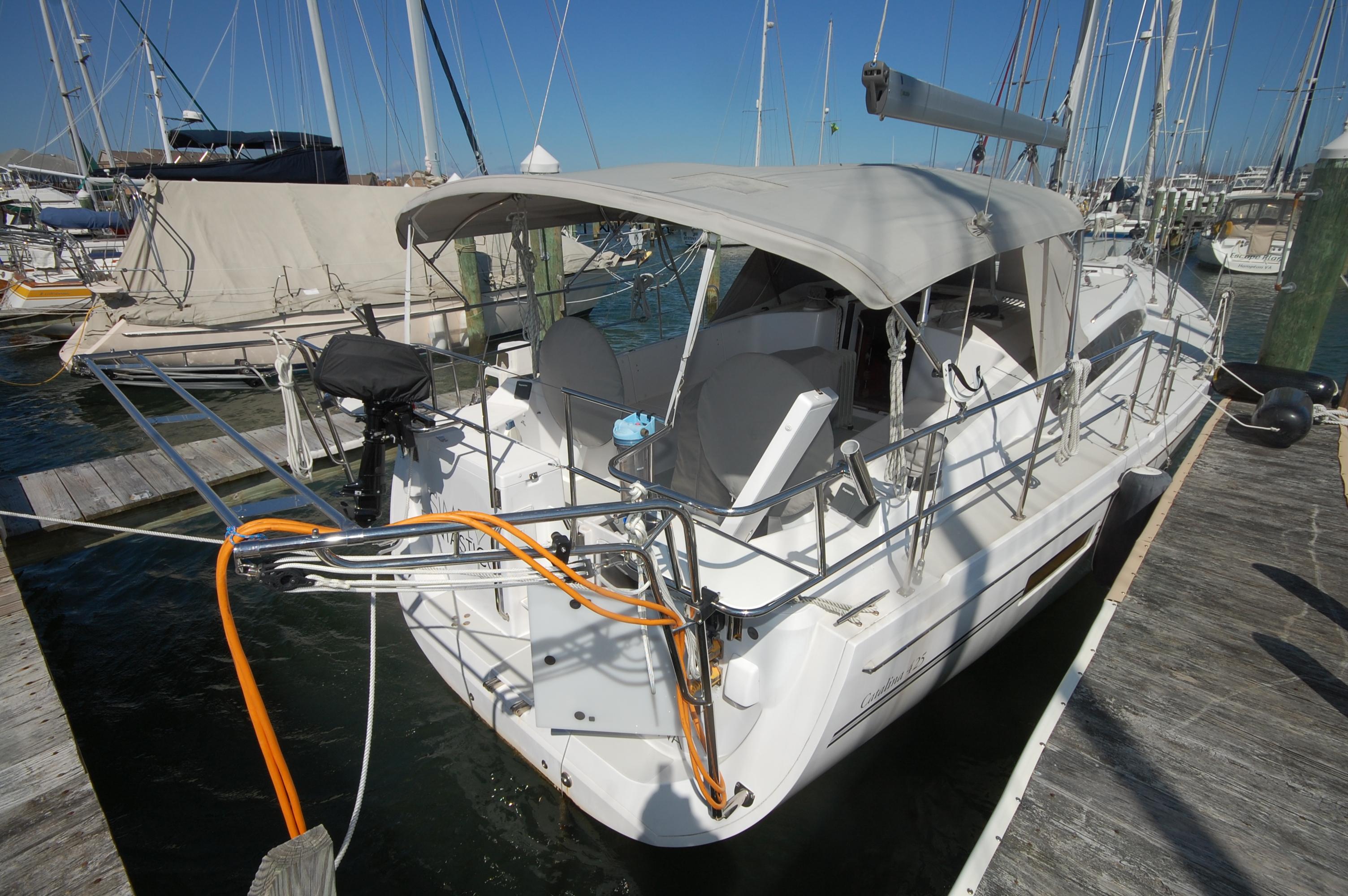 V 7586 SS Knot 10 Yacht Sales