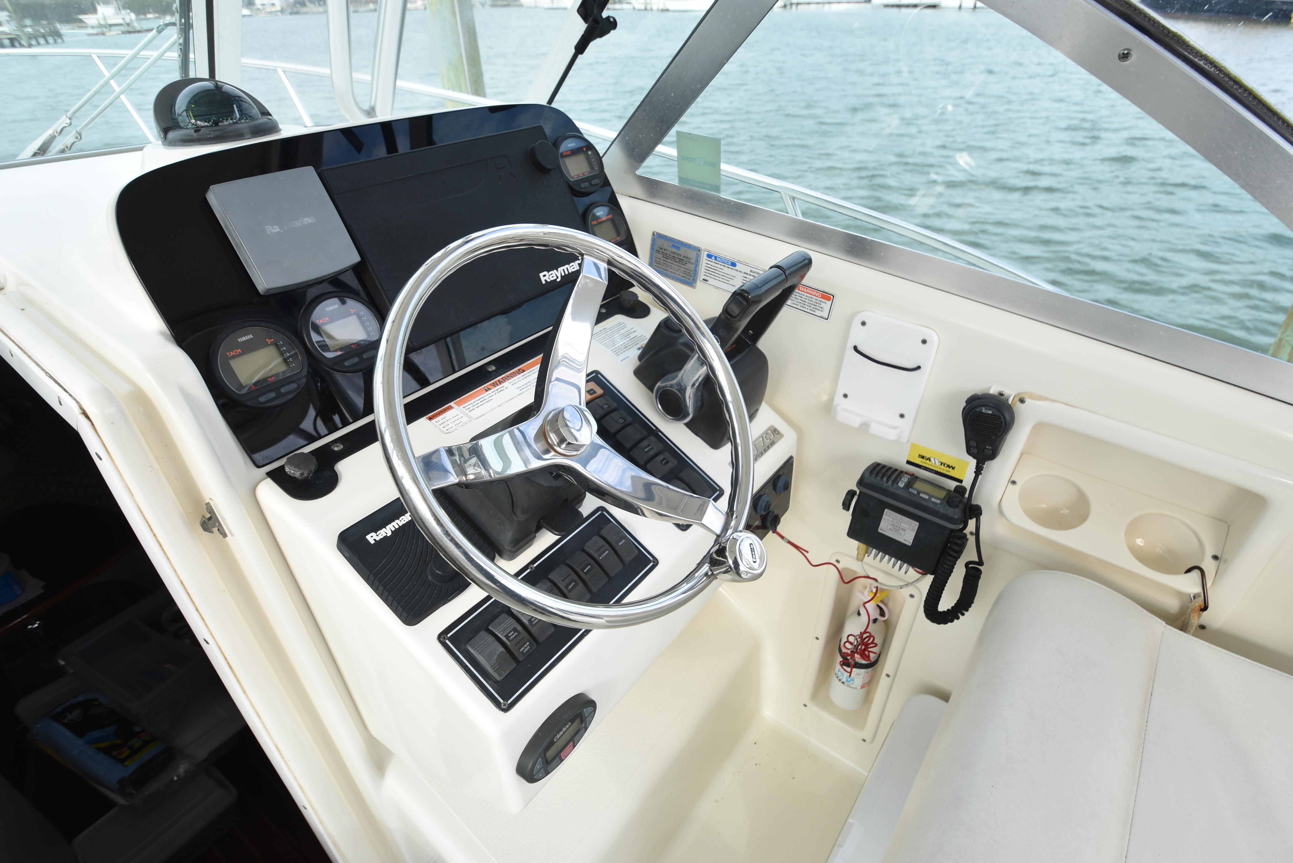 2005-pursuit-3070-offshore-express-power-9741411-975987090-0-310320251346-3