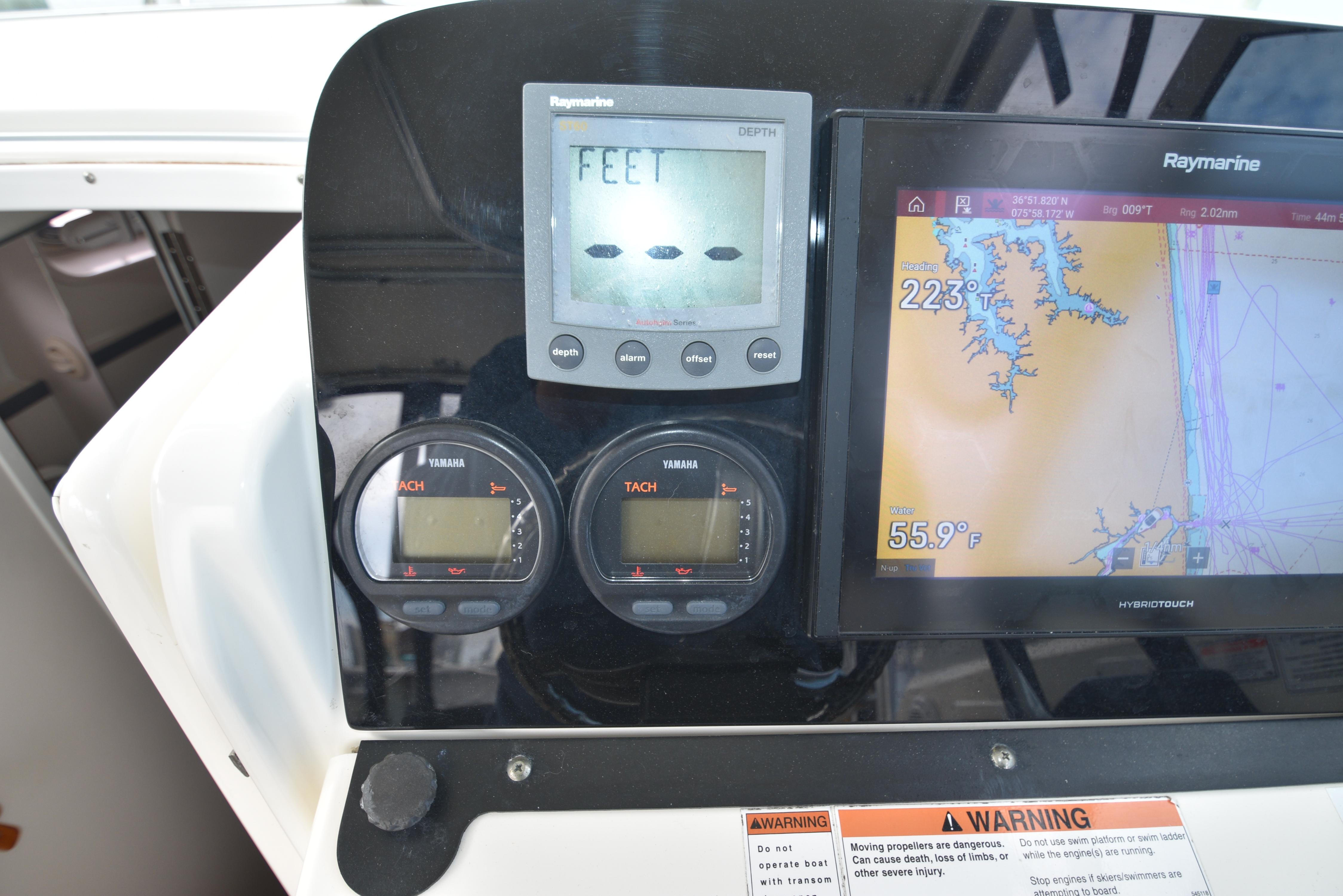 2005-pursuit-3070-offshore-express-power-9741411-975987127-0-310320251349-40