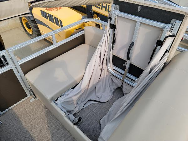 2020 Sun Tracker boat for sale, model of the boat is Party Barge 22 DLX & Image # 11 of 18