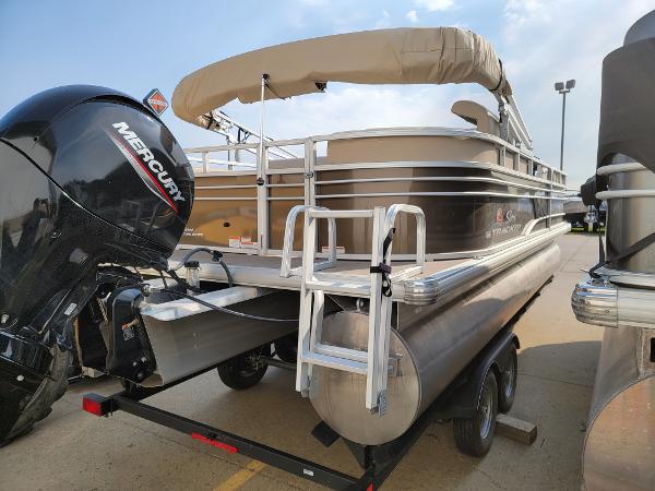 2020 Sun Tracker boat for sale, model of the boat is Party Barge 22 DLX & Image # 4 of 18