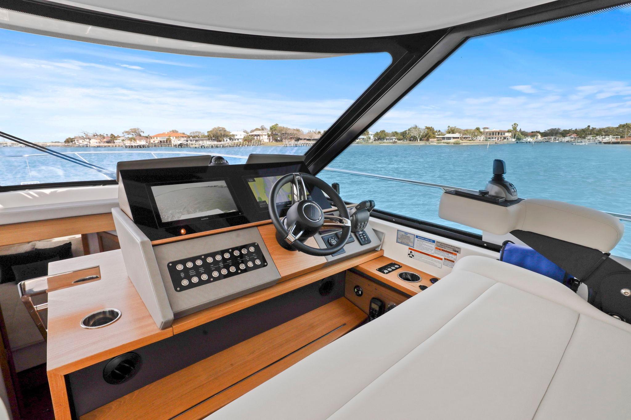 2023 Tiara Yachts C49 Coupe