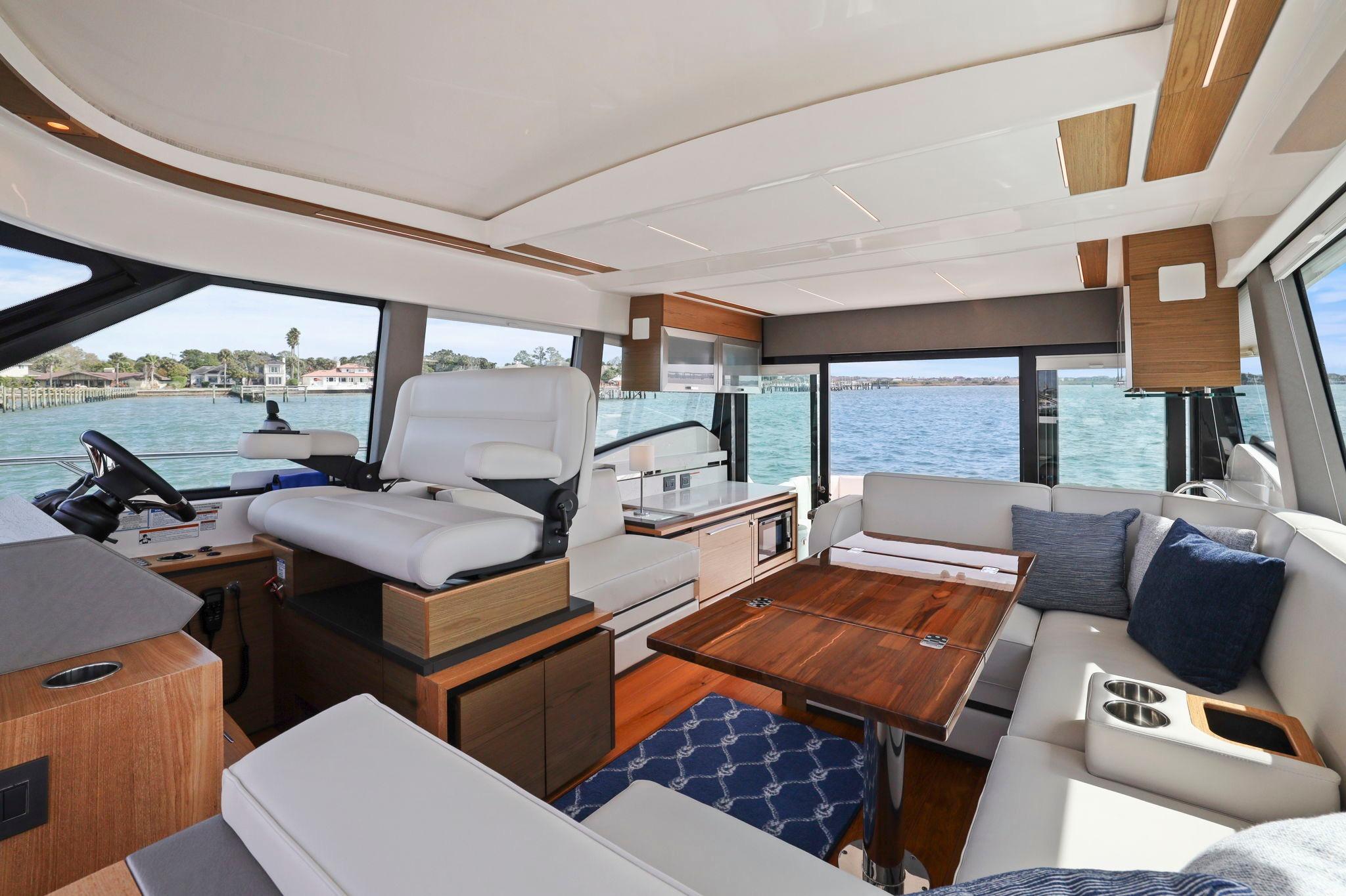 2023 Tiara Yachts C49 Coupe