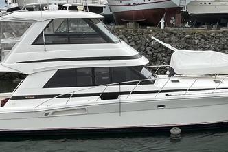 2000 Riviera ENCLOSED FLYBRIDGE # inventory image at Sun Country Yachts, South Lake Union (Seattle)