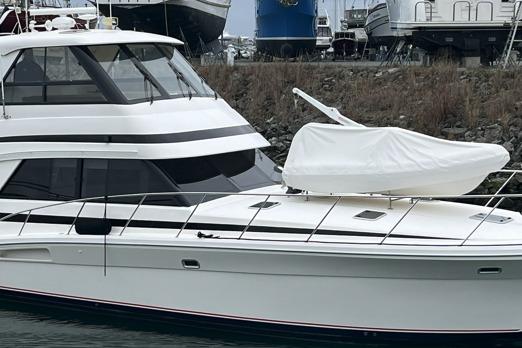 2000 Riviera ENCLOSED FLYBRIDGE # inventory image at Sun Country Yachts, South Lake Union (Seattle)