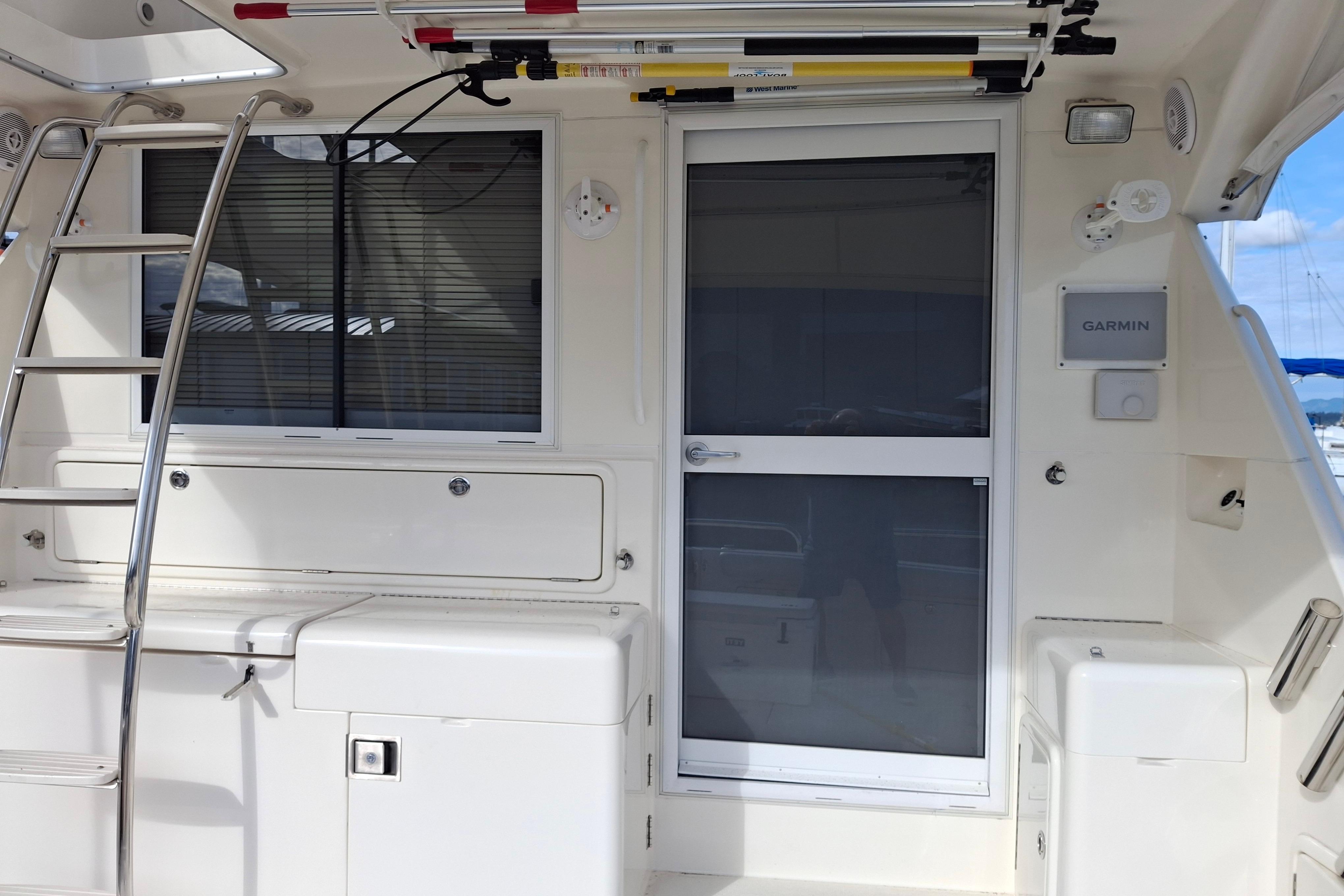 2000 Riviera ENCLOSED FLYBRIDGE # inventory image at Sun Country Yachts, South Lake Union (Seattle)