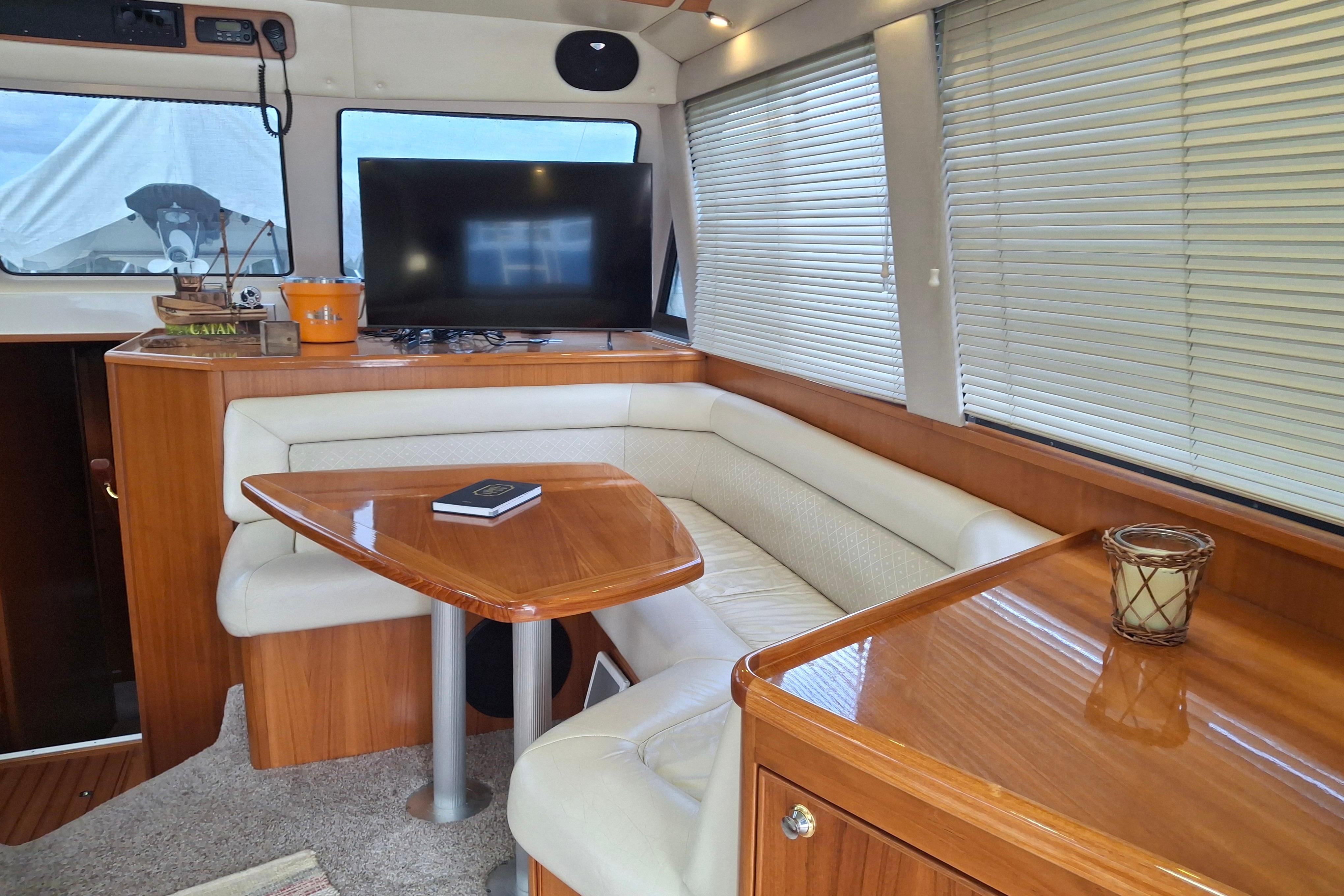 2000 Riviera ENCLOSED FLYBRIDGE # inventory image at Sun Country Yachts, South Lake Union (Seattle)