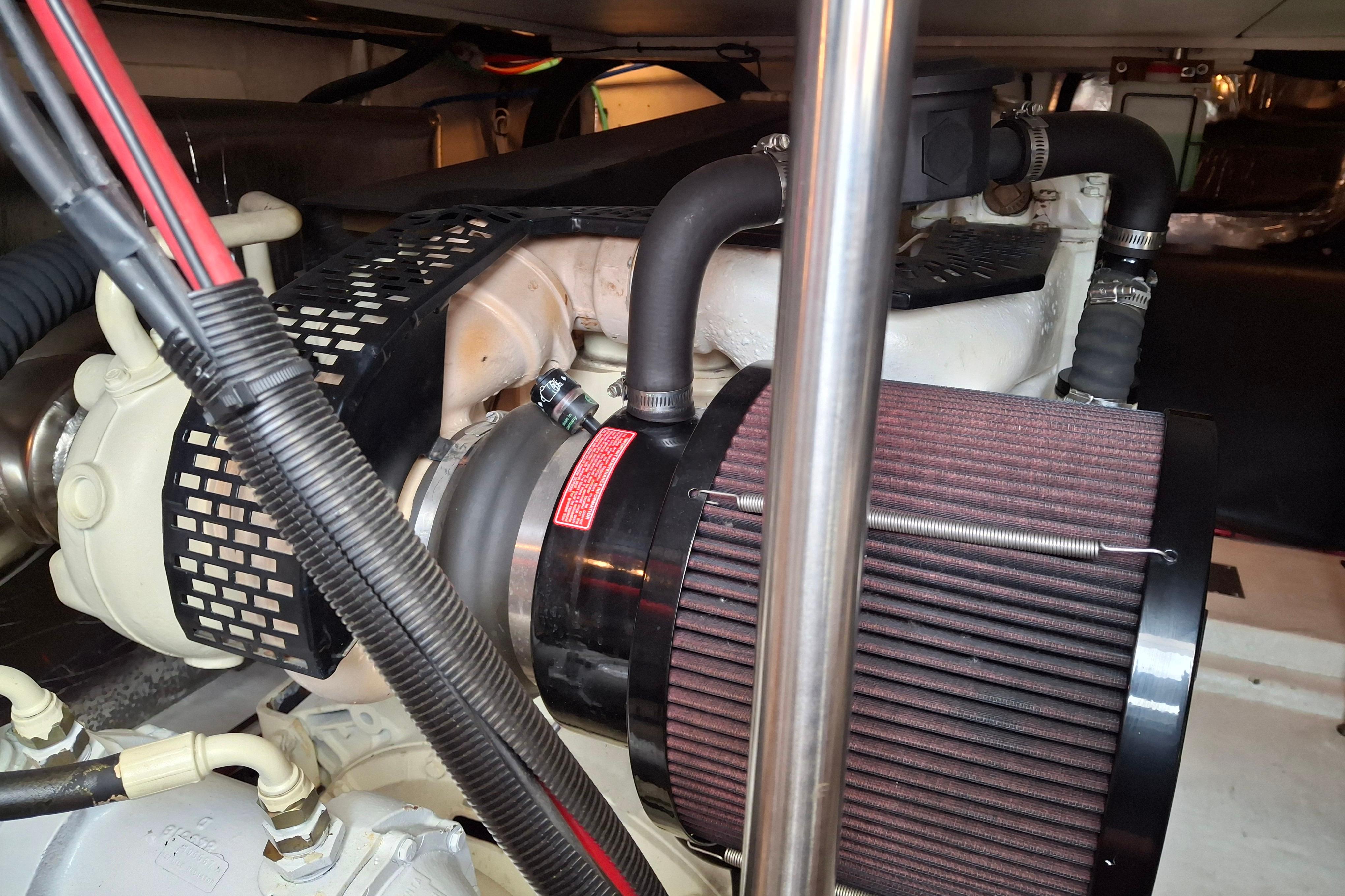 2000 Riviera ENCLOSED FLYBRIDGE # inventory image at Sun Country Yachts, South Lake Union (Seattle)