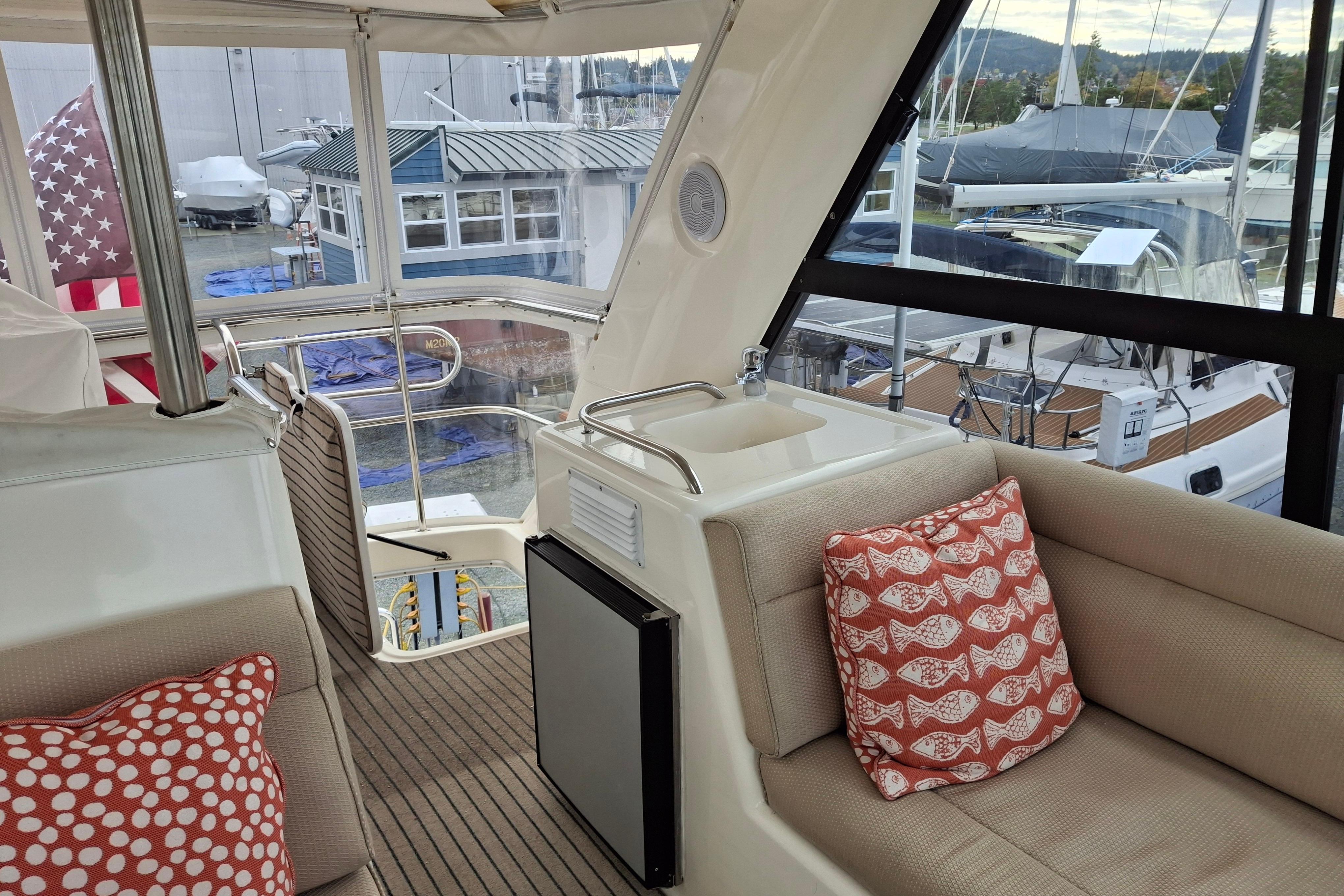 2000 Riviera ENCLOSED FLYBRIDGE # inventory image at Sun Country Yachts, South Lake Union (Seattle)