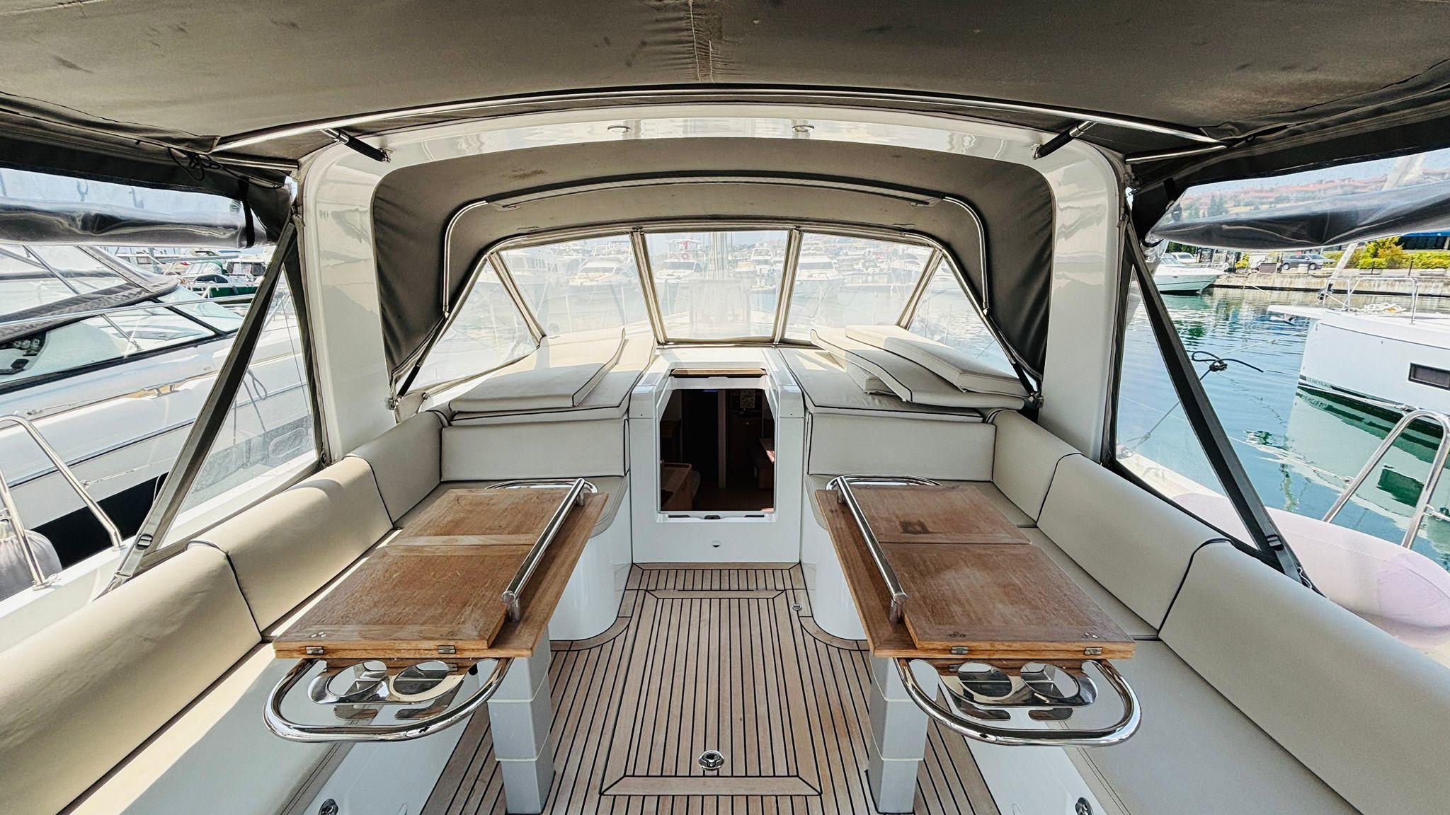 Yacht Photos Pics