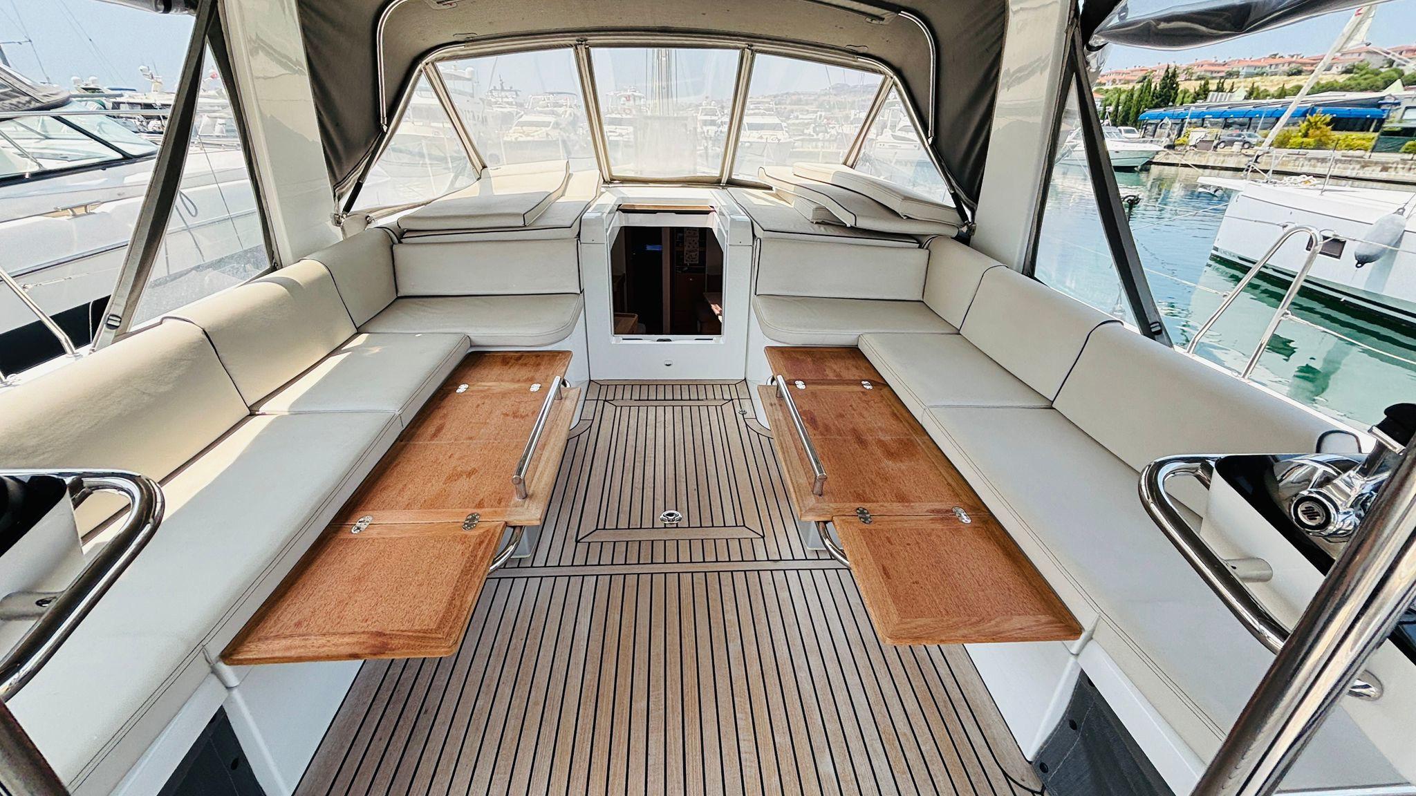 Yacht Photos Pics