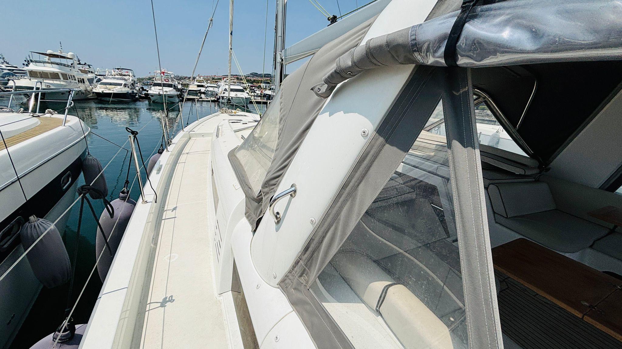 Yacht Photos Pics