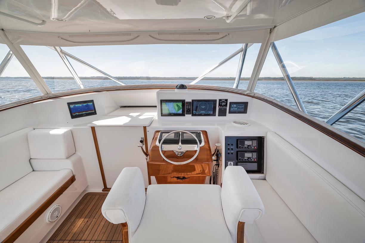 Garlington-44 Express 1996 -FL-US-Helm of 1996 Garlington 44 Express yacht with modern navigation equipment.-9651424 | Thumbnail