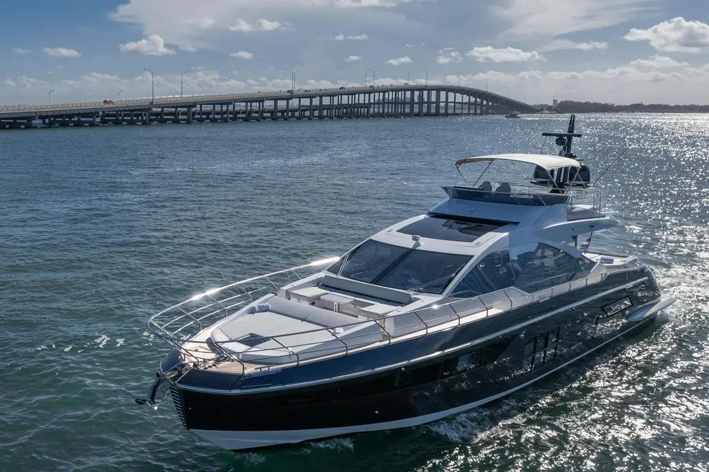 2019 Azimut