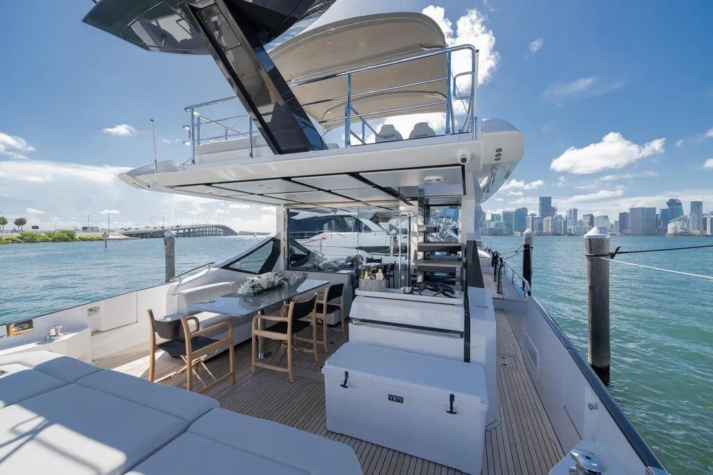 2019 Azimut