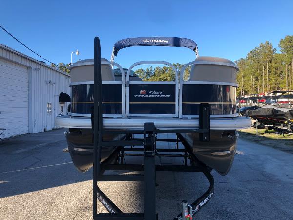 2021 Sun Tracker boat for sale, model of the boat is Party Barge 18 DLX & Image # 6 of 23