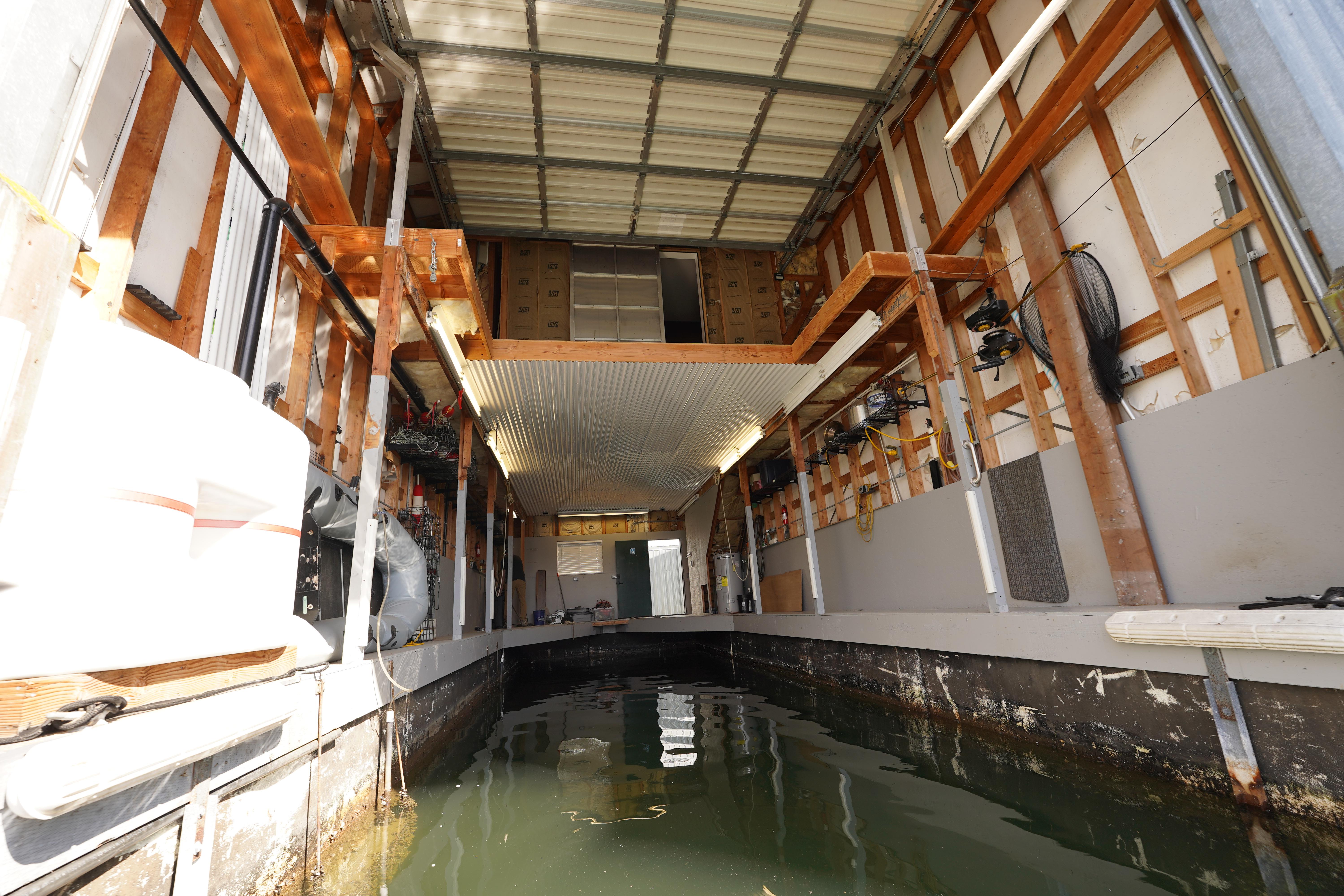 Custom-46 x 20 Boathouse 1994 -WA-US-9781440 | Thumbnail