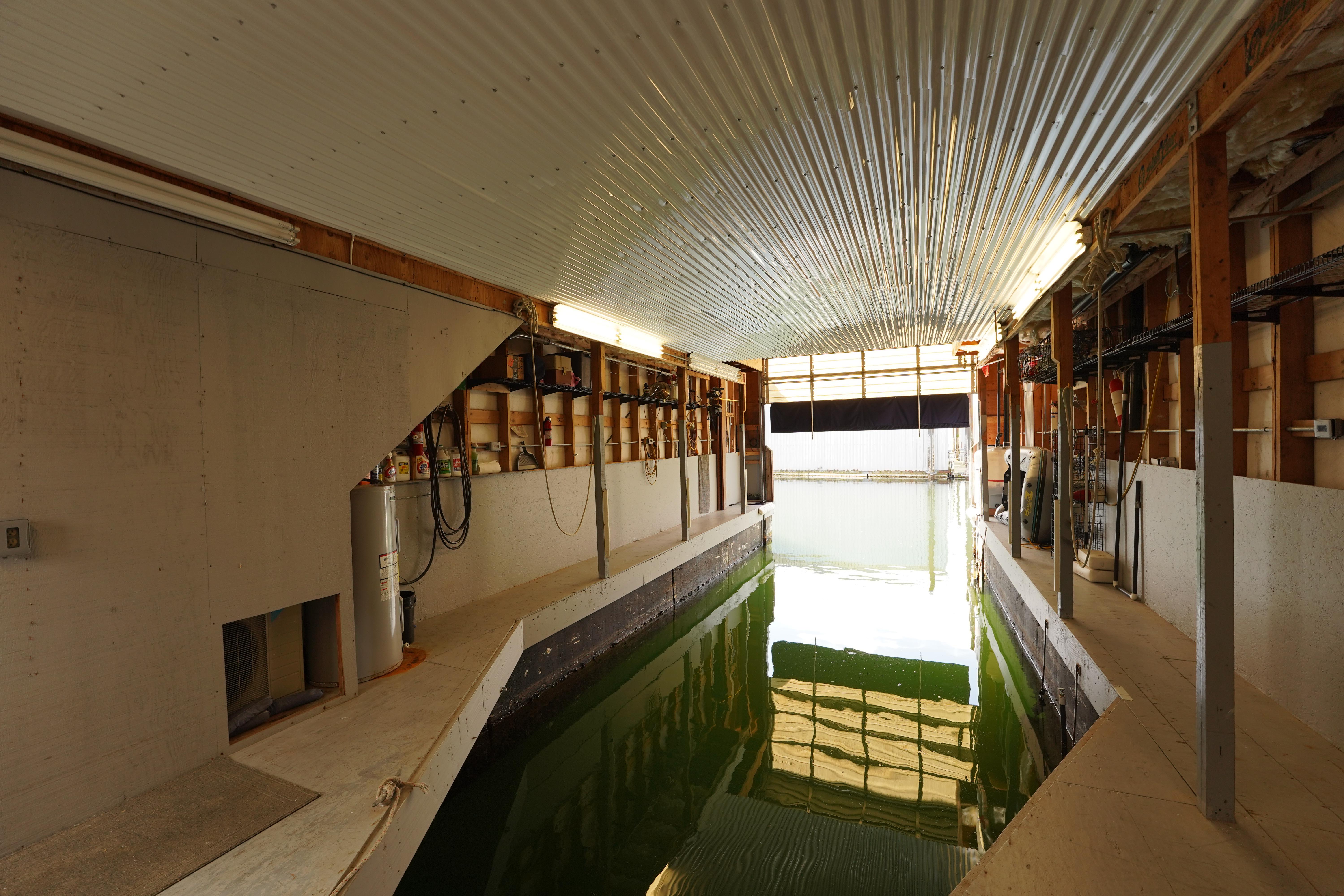 Custom-46 x 20 Boathouse 1994 -WA-US-9781440 | Thumbnail