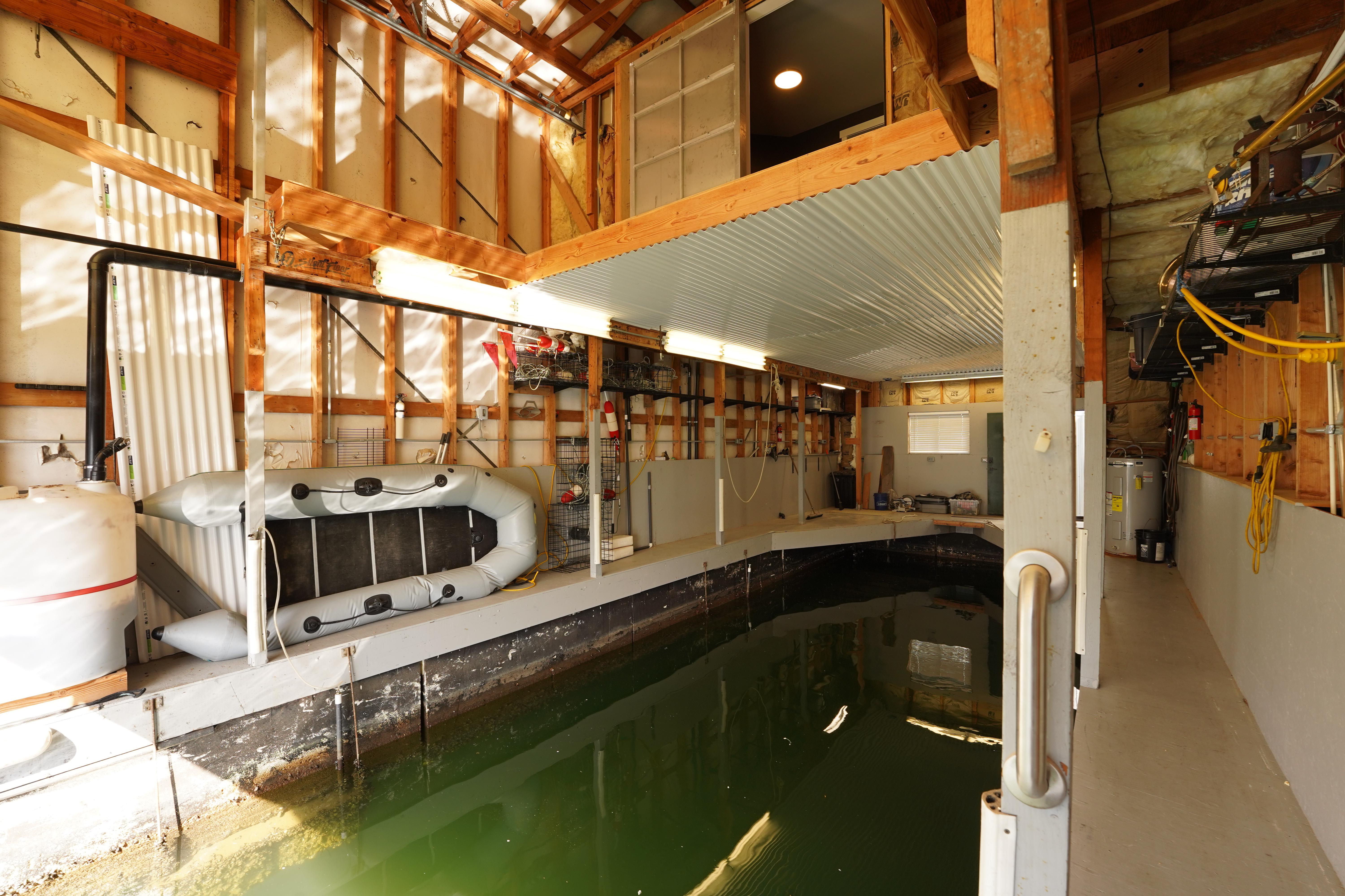 Custom-46 x 20 Boathouse 1994 -WA-US-9781440 | Thumbnail