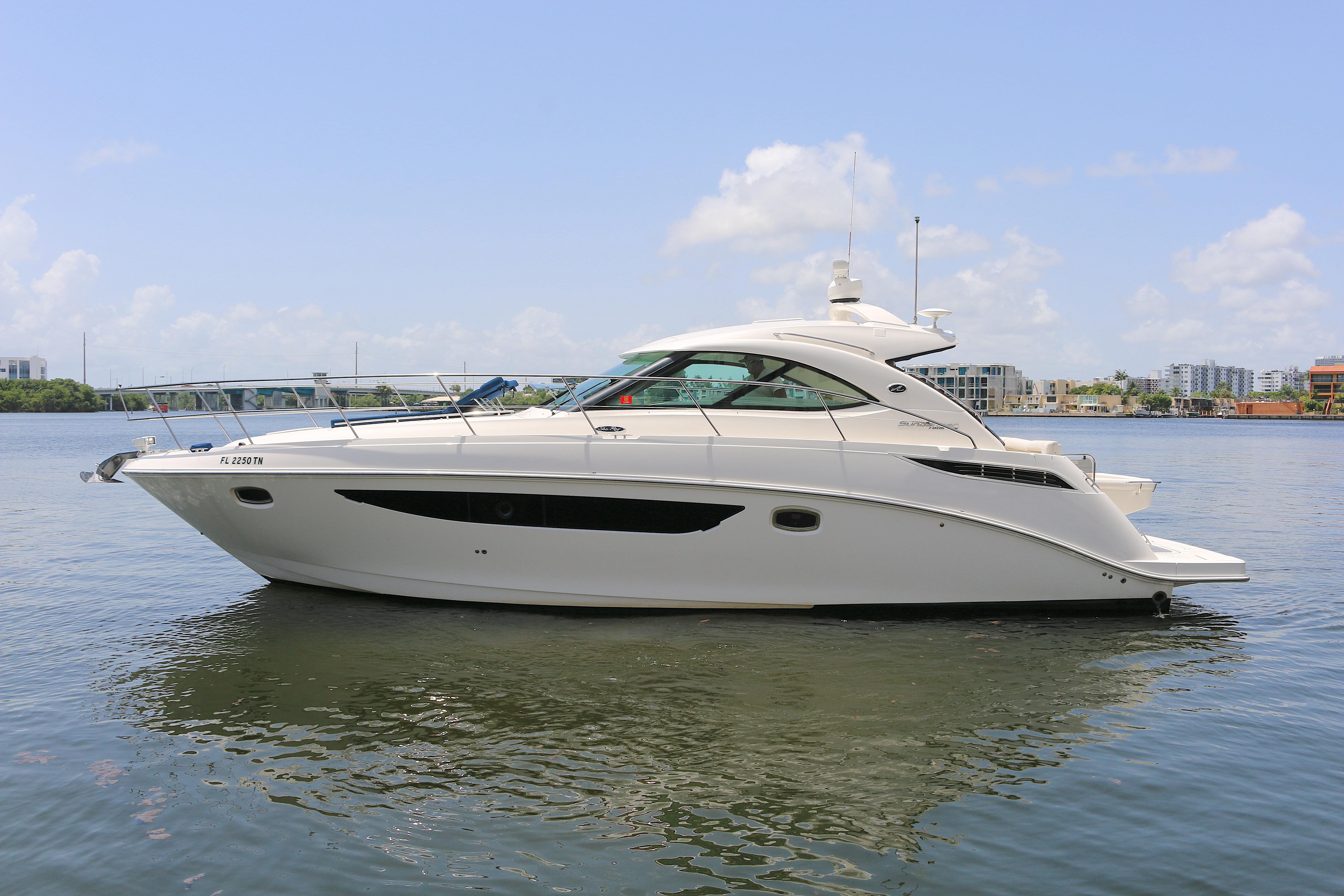 Sea Dreams Yacht for Sale  42 Sea Ray Yachts Sunny Isles, FL