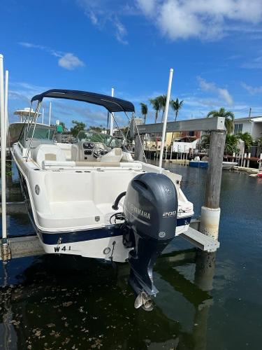 23' Robalo, Listing Number 100905228, - Photo No. 3