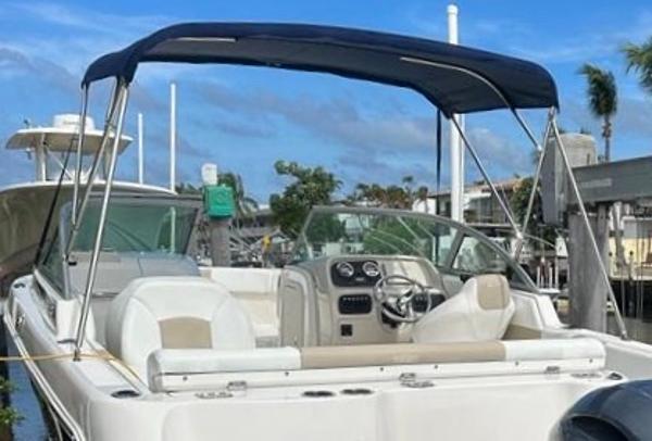 23' Robalo, Listing Number 100905228, - Photo No. 12