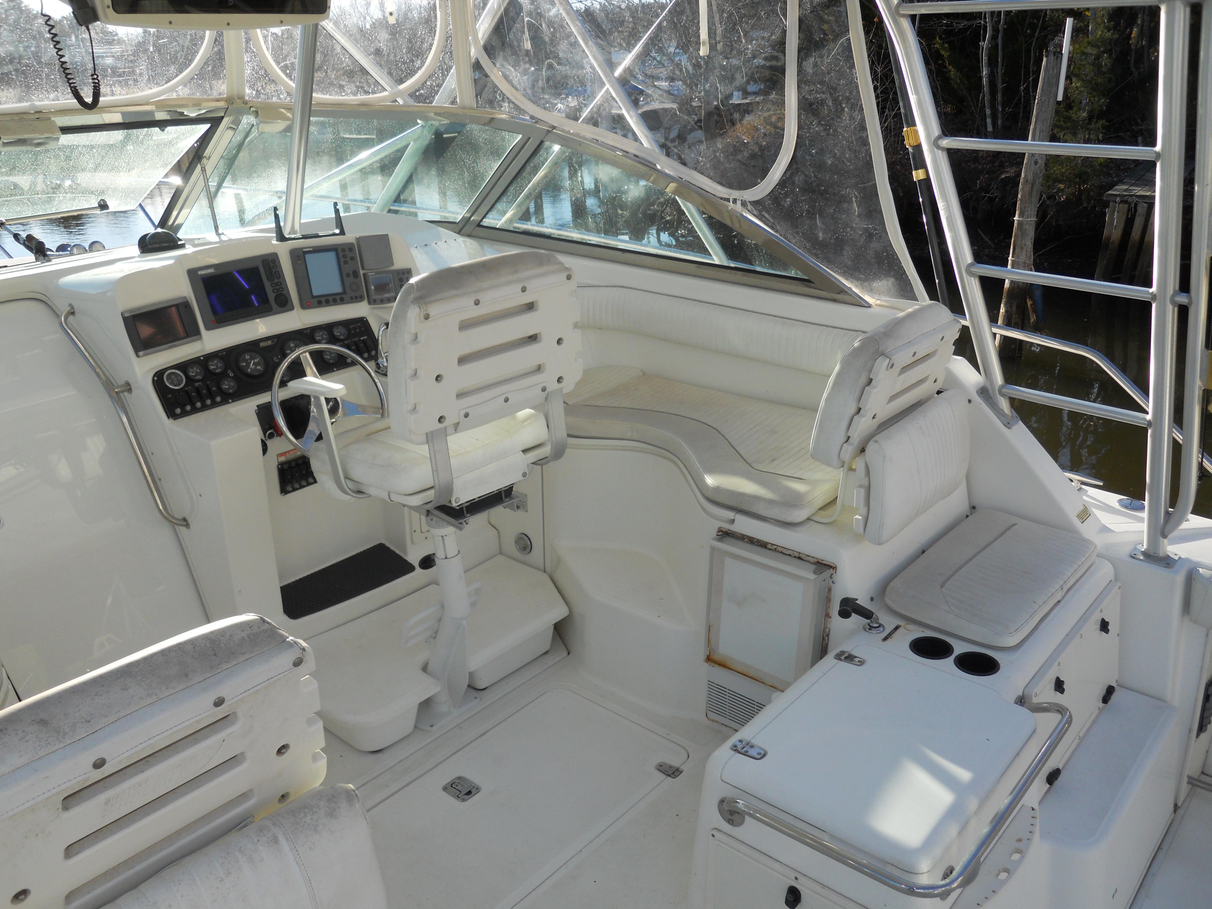 2000-boston-whaler-34-defiance-power-9881443-20250723090906765-1