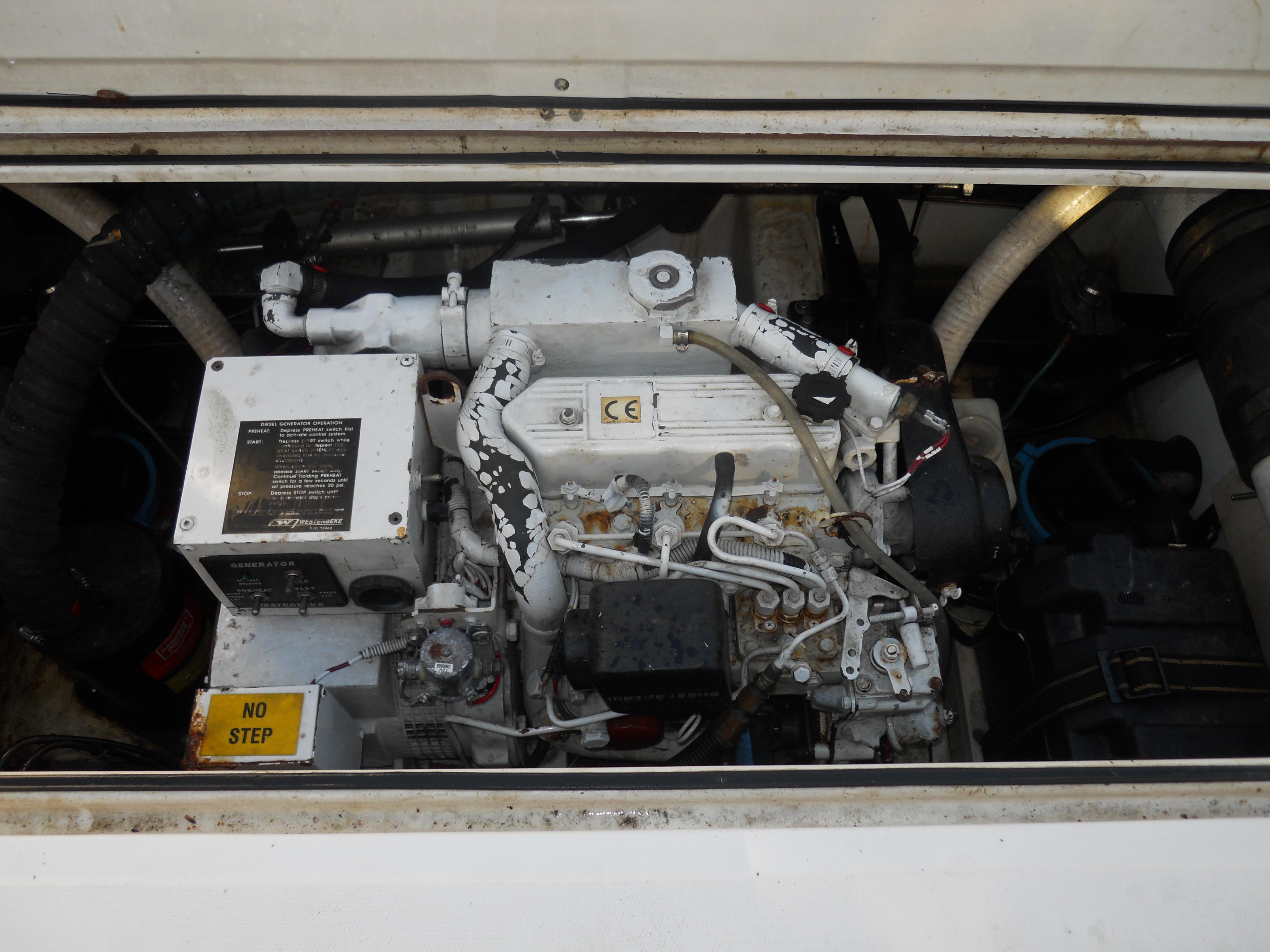 2000-boston-whaler-34-defiance-power-9881443-20250723092926319-1