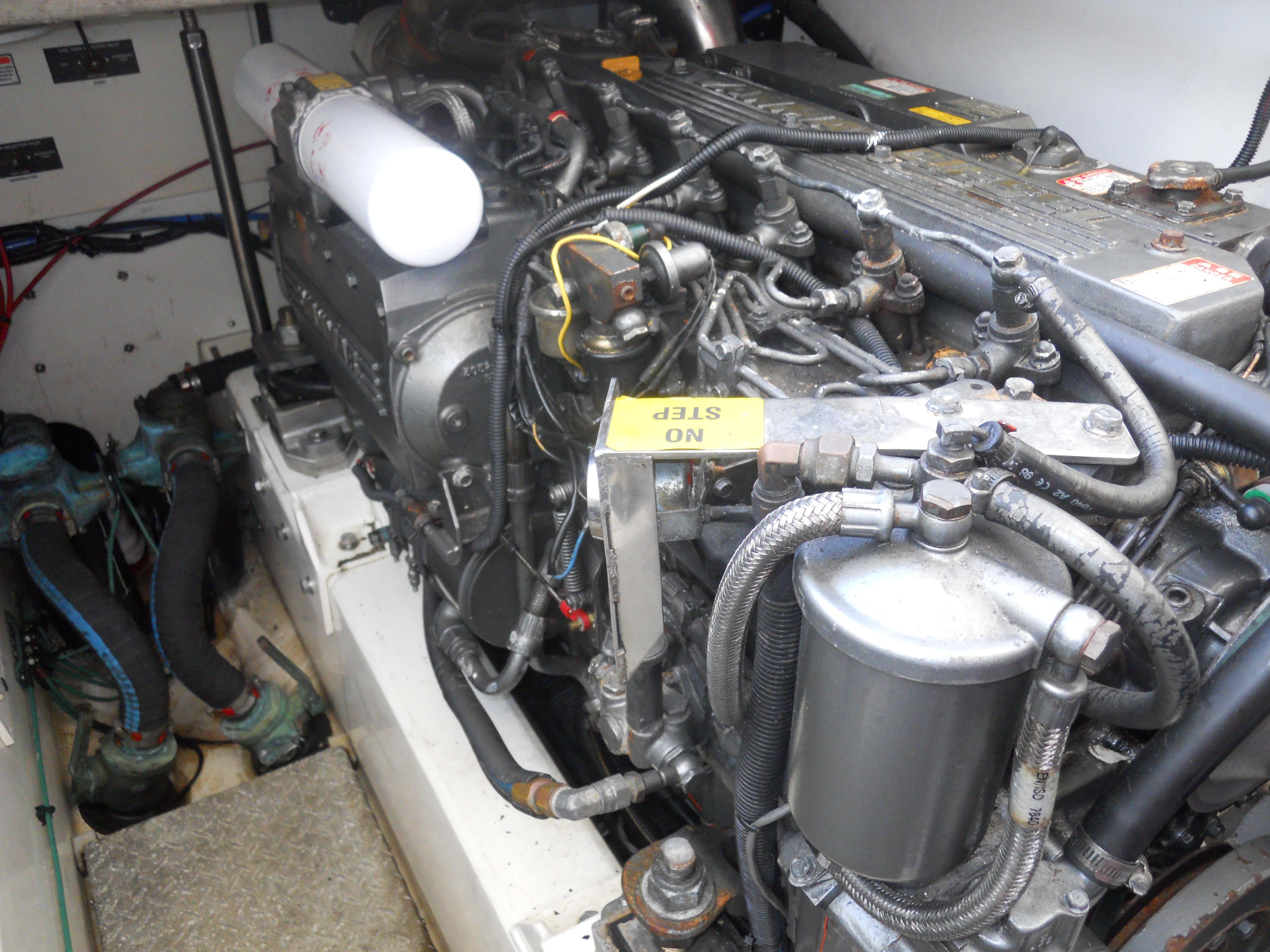 2000-boston-whaler-34-defiance-power-9881443-20250723093005895-1