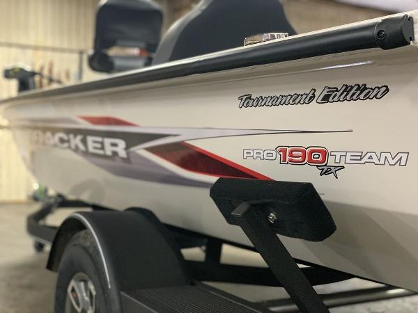 2021 Tracker Boats boat for sale, model of the boat is PT190XTE & Image # 3 of 9