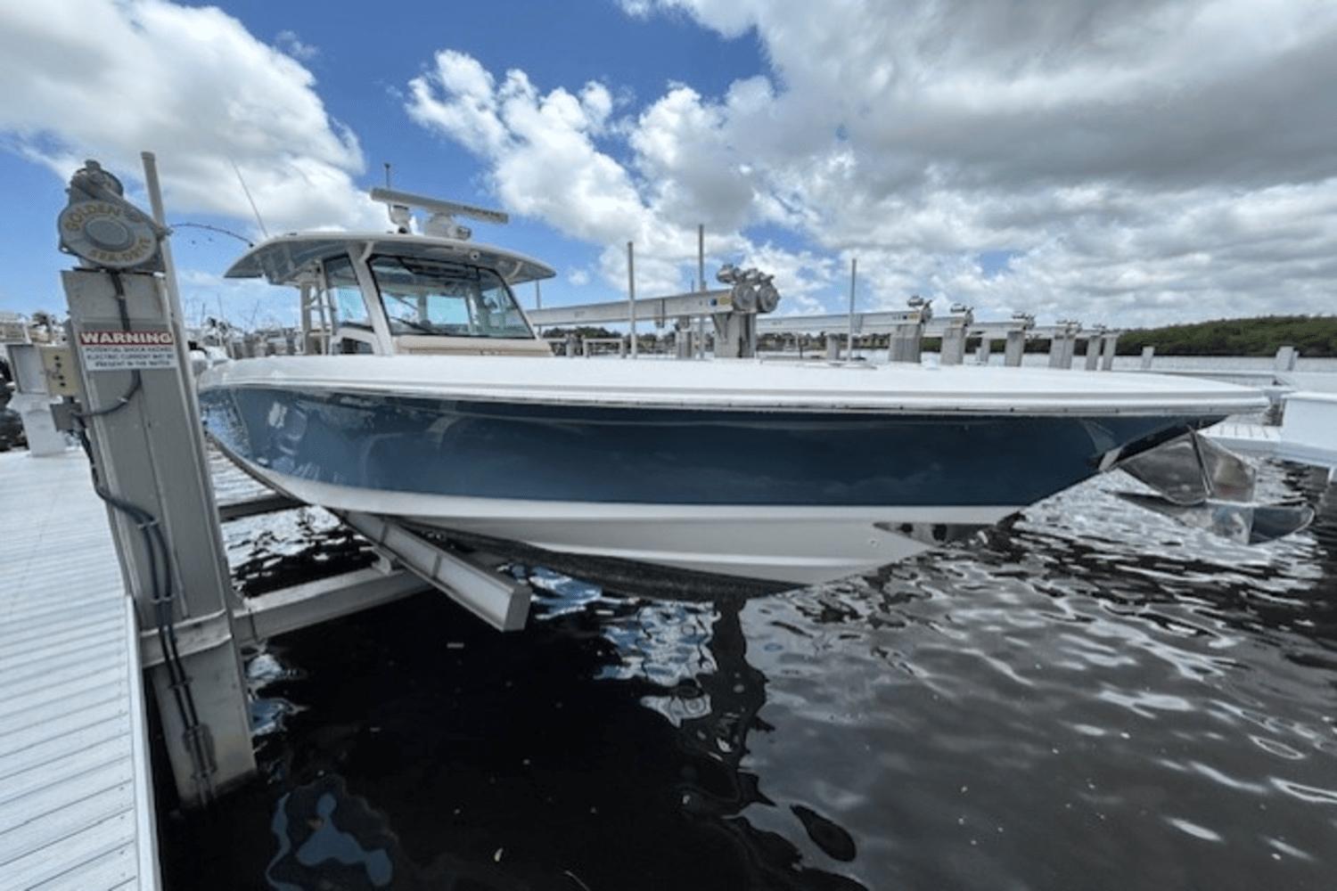 2021 Boston Whaler 380 outrage