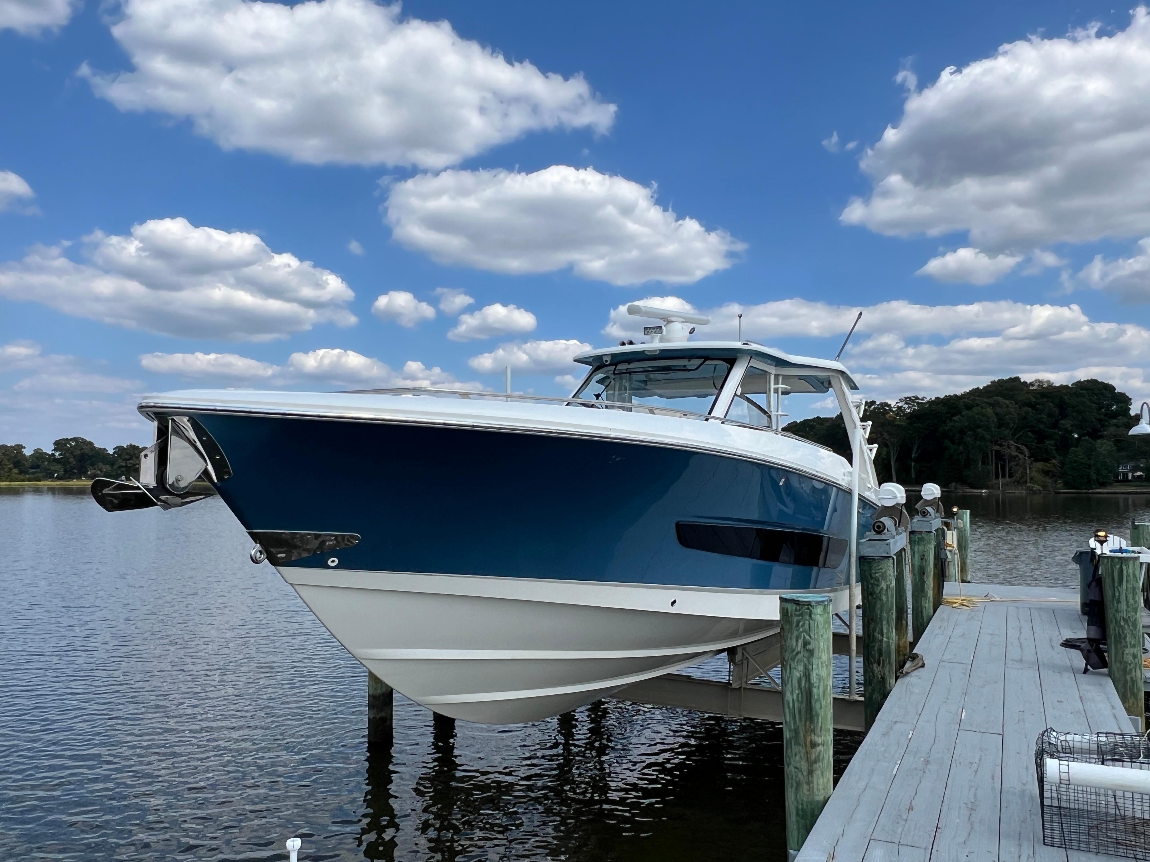 2023 Boston Whaler 420 outrage