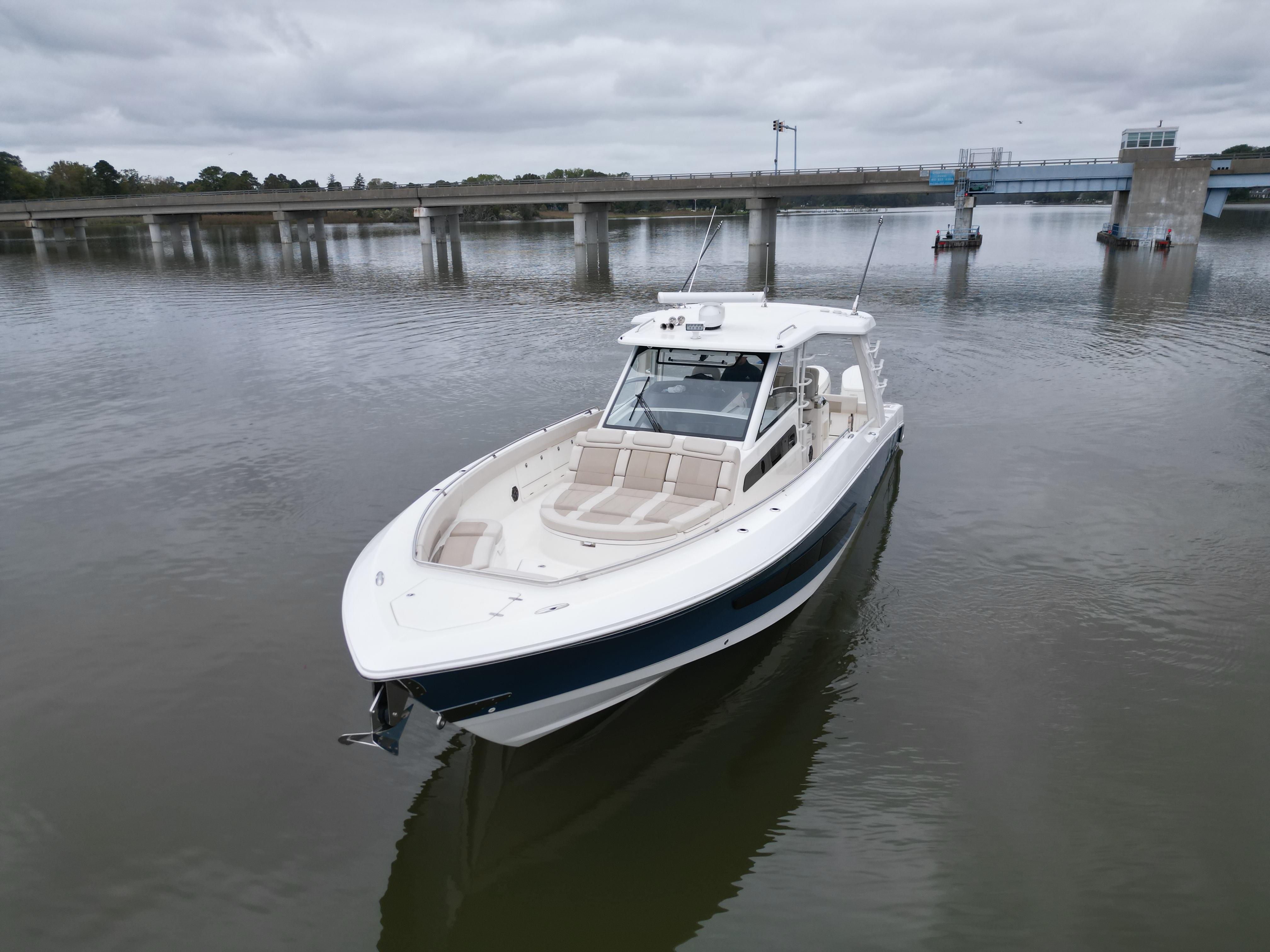 2023 Boston Whaler 420 outrage