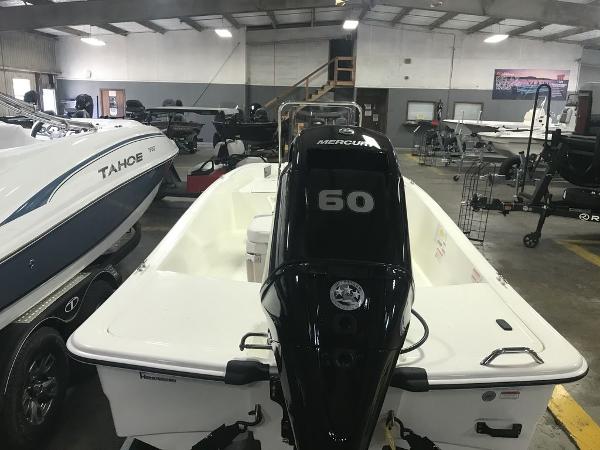 2021 Mako boat for sale, model of the boat is 15CC & Image # 5 of 6