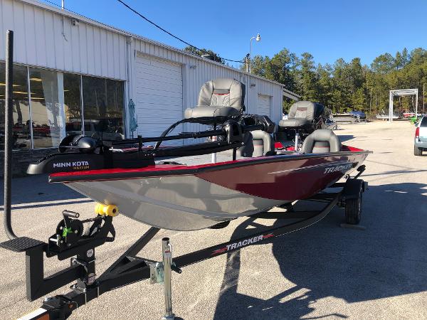 2021 Tracker Boats boat for sale, model of the boat is Pro Team 190 TX Tournament Ed. & Image # 1 of 31