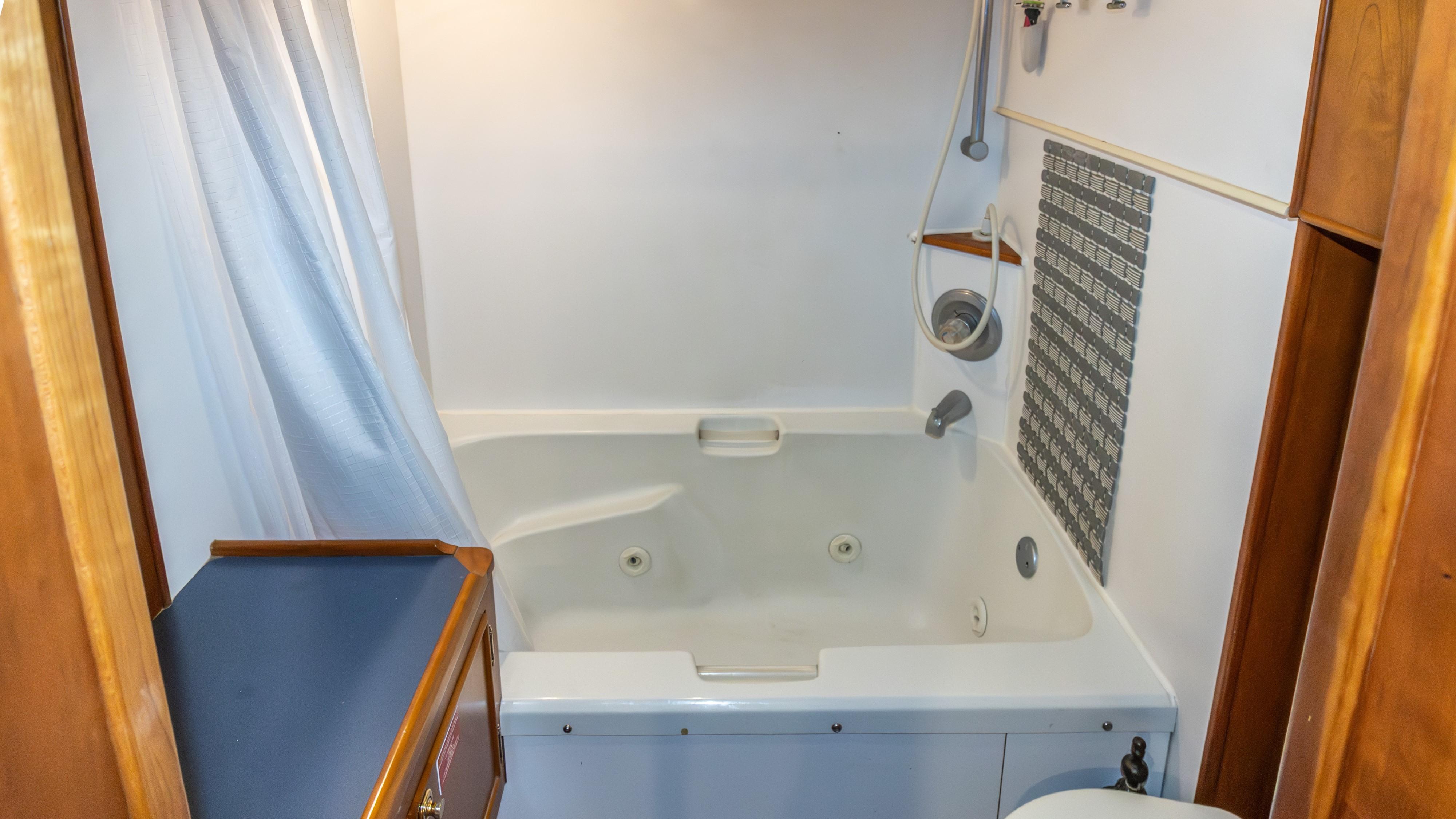 Kristen Yachts-Pilothouse Explorer 52 2002 -MD-US-9821457 | Thumbnail