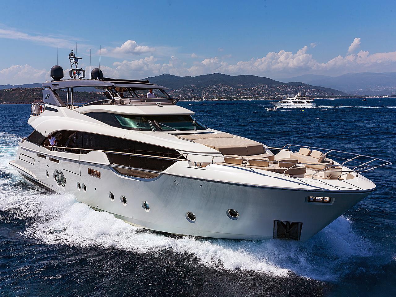 2018 Monte Carlo Yachts MCY 96 Esmeralda of The Seas