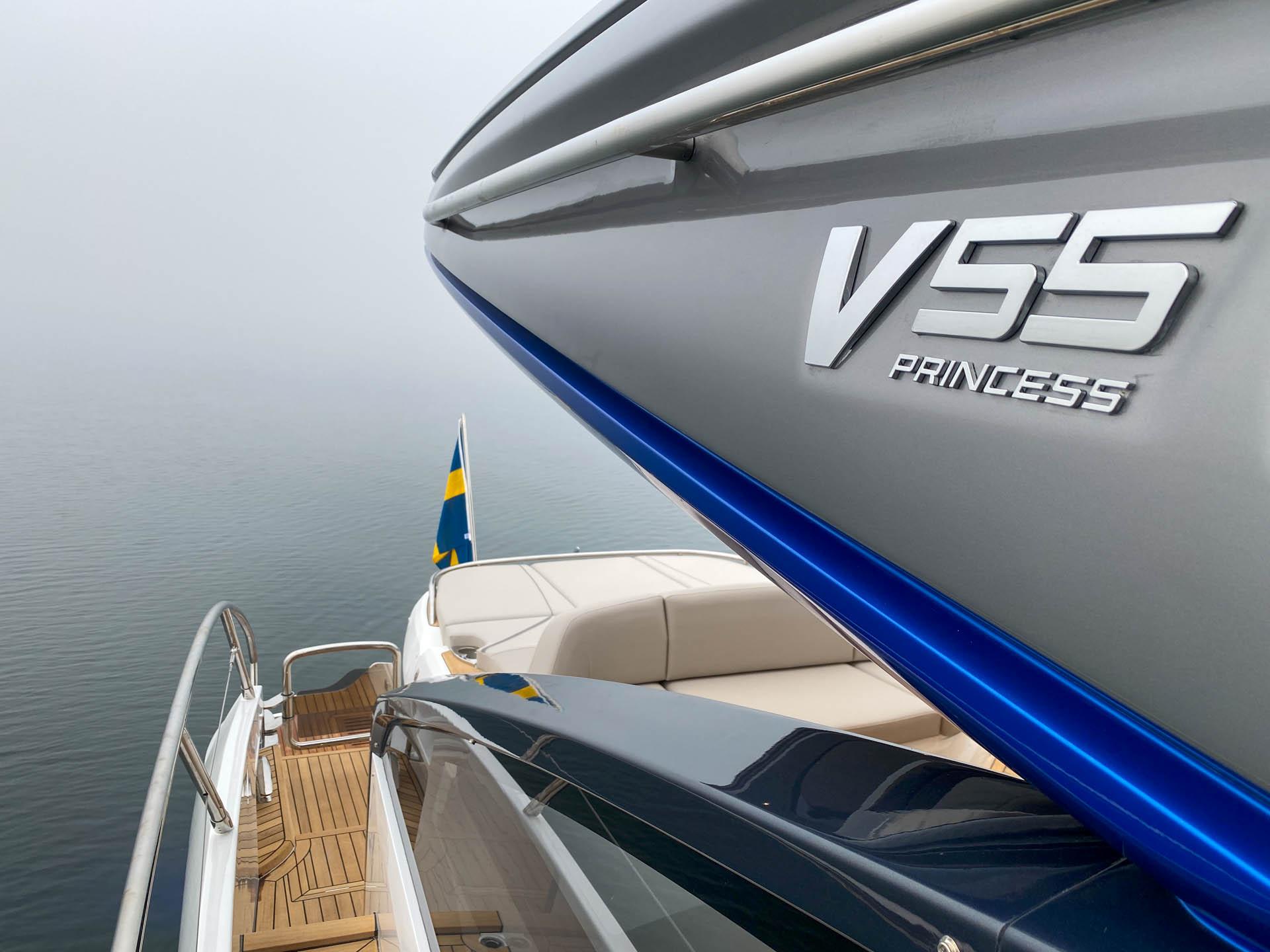 V55030 Yacht Photos Pics 